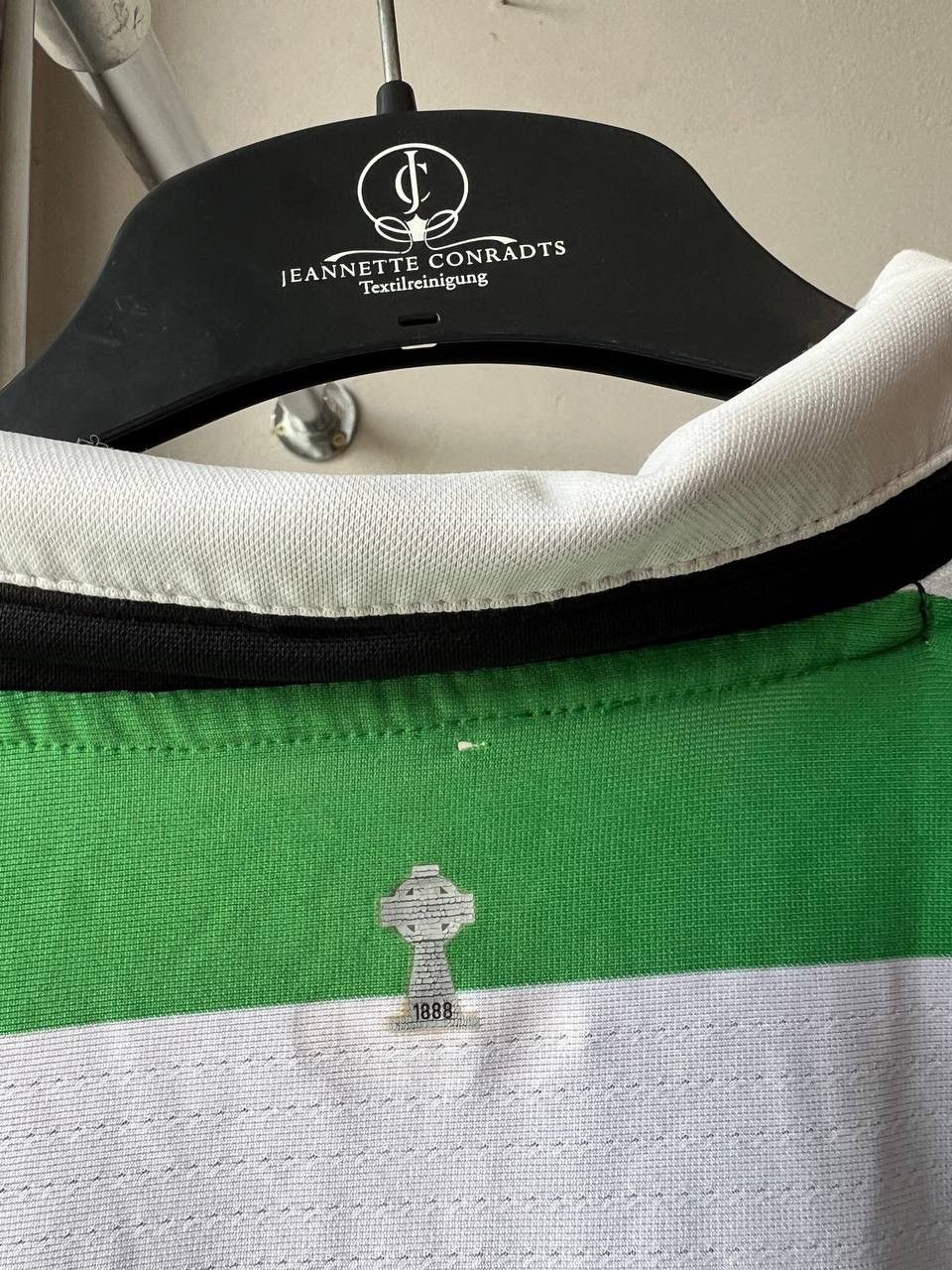 Umbro 2004/05 CELTIC FC HOME SOCCER JERSEY FOOTBALL SHIRT UMBRO M Size US M / EU 48-50 / 2 - 17 Thumbnail