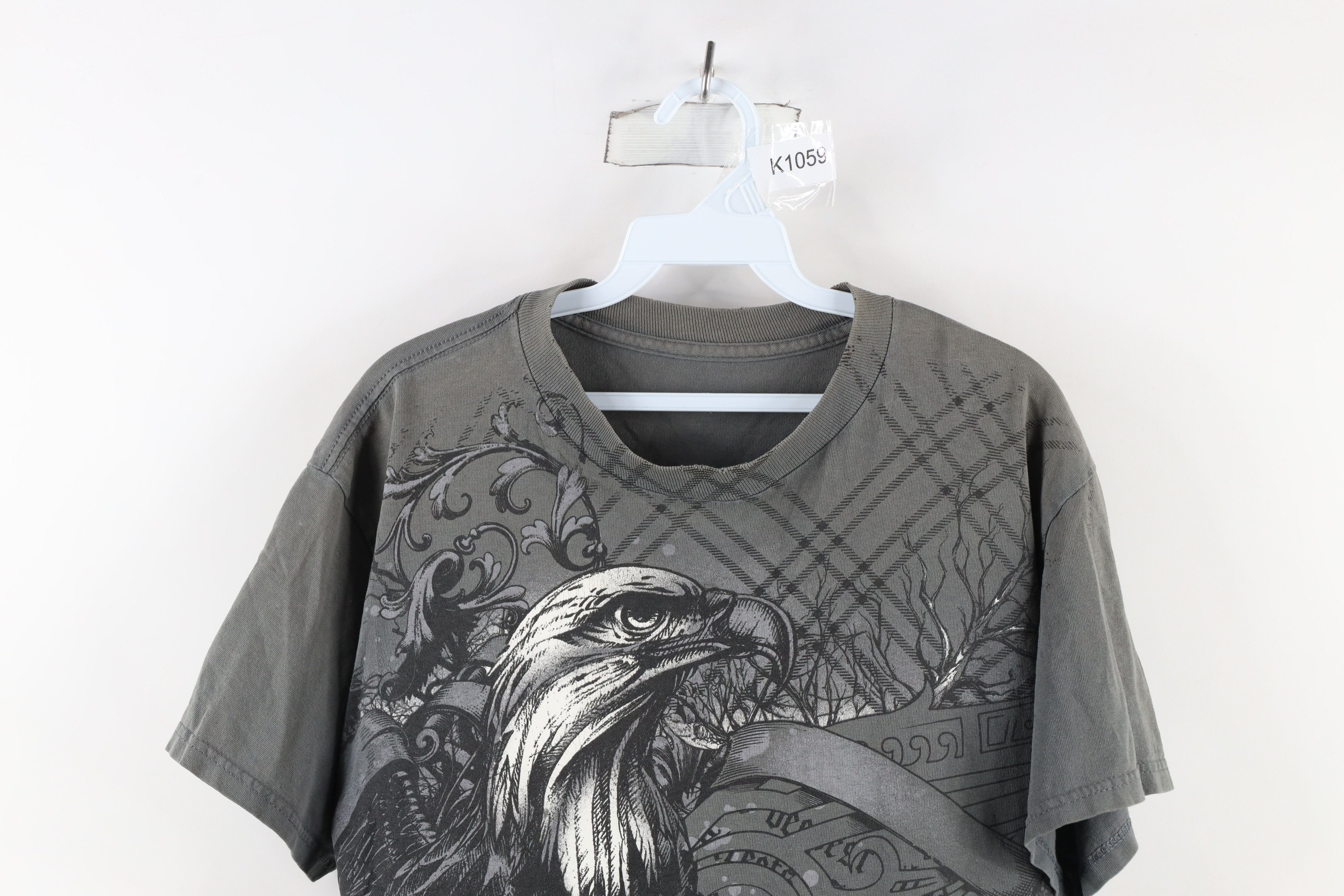 Vintage Vintage Y2K Streetwear Tribal Eagle UFC MMA Fighting T-Shirt Size US M / EU 48-50 / 2 - 2 Thumbnail