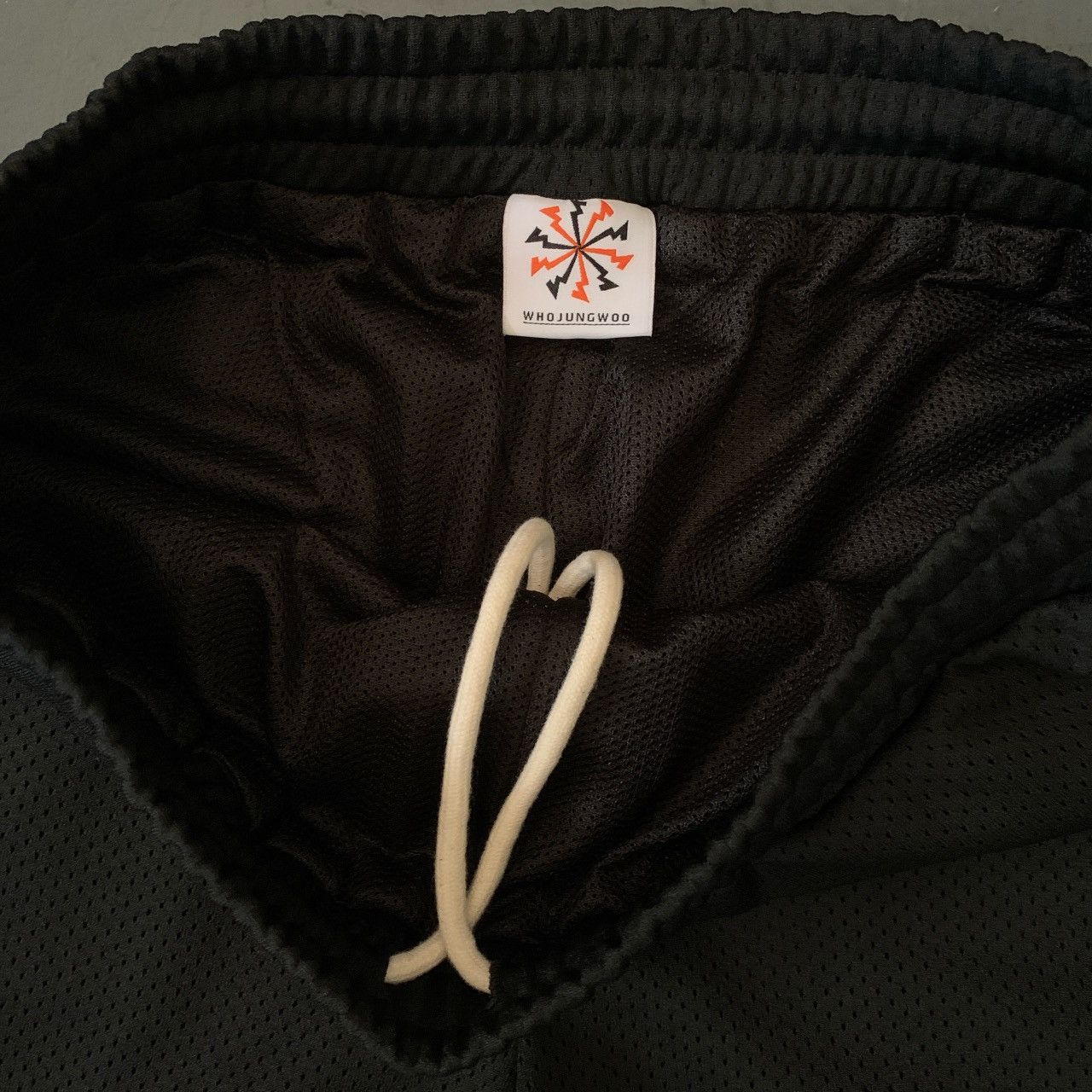Designer WhoJungWoo x Apple collab shorts size S Size US 30 / EU 46 - 4 Thumbnail