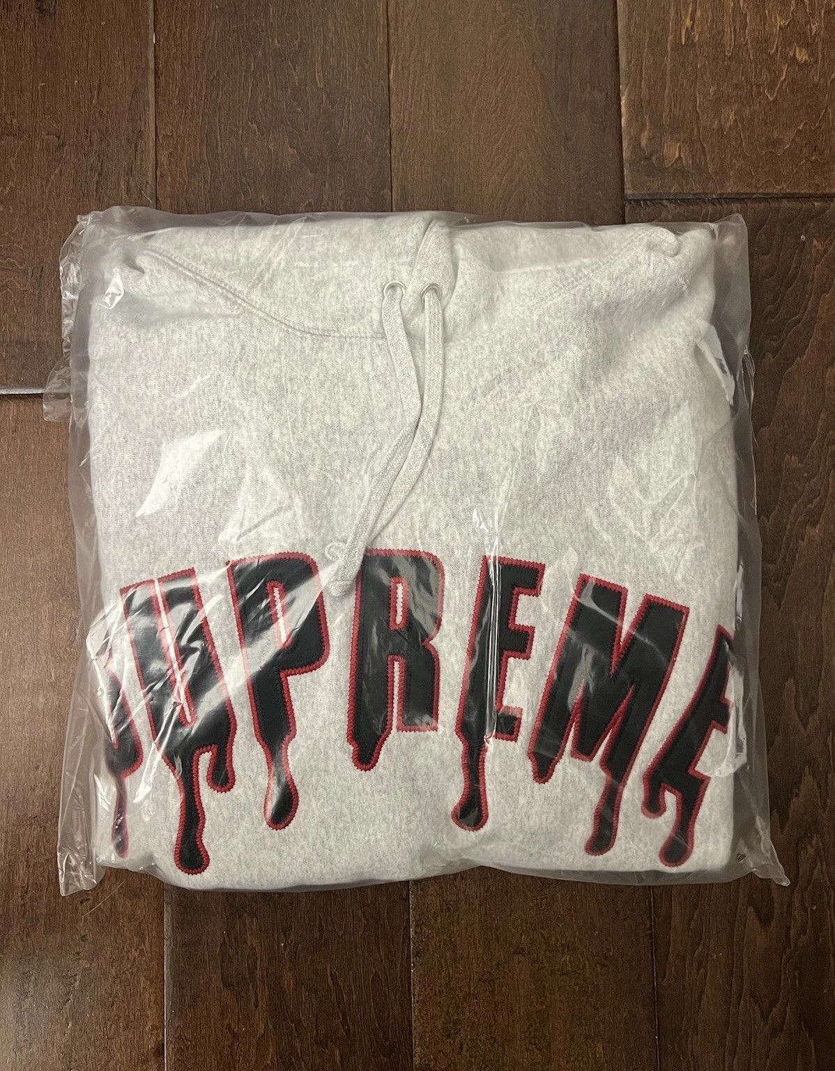 Supreme Supreme SS26 Ghostface Bloody Arc Sweatshirt Grey Size Small Size US S / EU 44-46 / 1 - 1 Thumbnail
