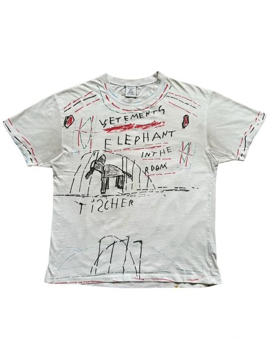 vetements elephant in the room tee