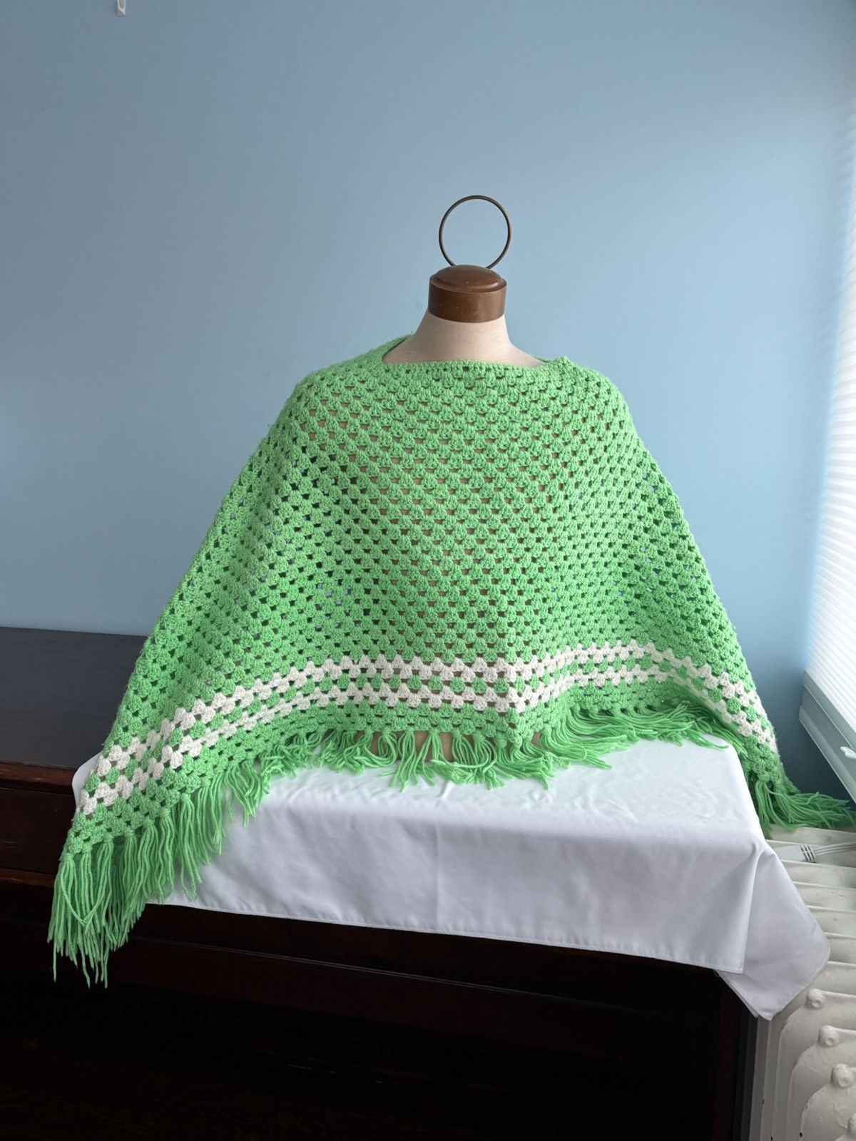 Vintage Vintage Crochet Knit Cape Shawl 1980s Handmade Sweater Green Size US M / EU 48-50 / 2 - 2 Thumbnail