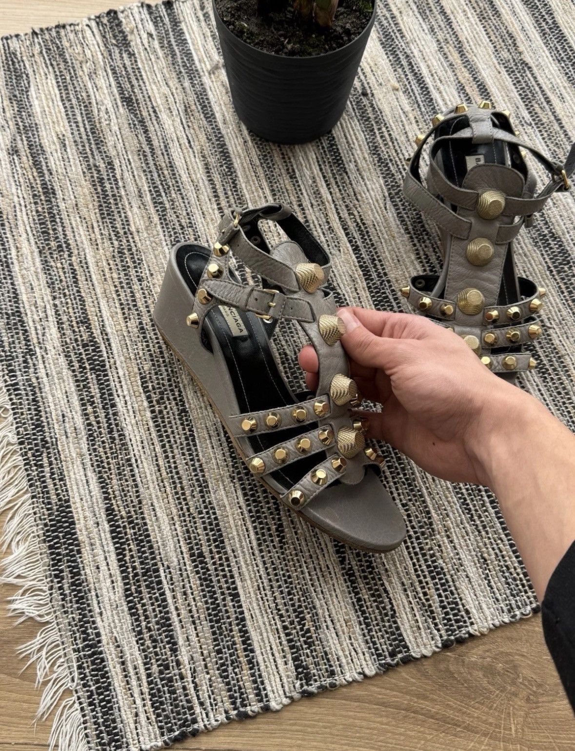 Balenciaga Balenciaga Gris Pyrite Studded Sandals Lambskin Womans 39 Size US 9 / IT 39 - 5 Thumbnail