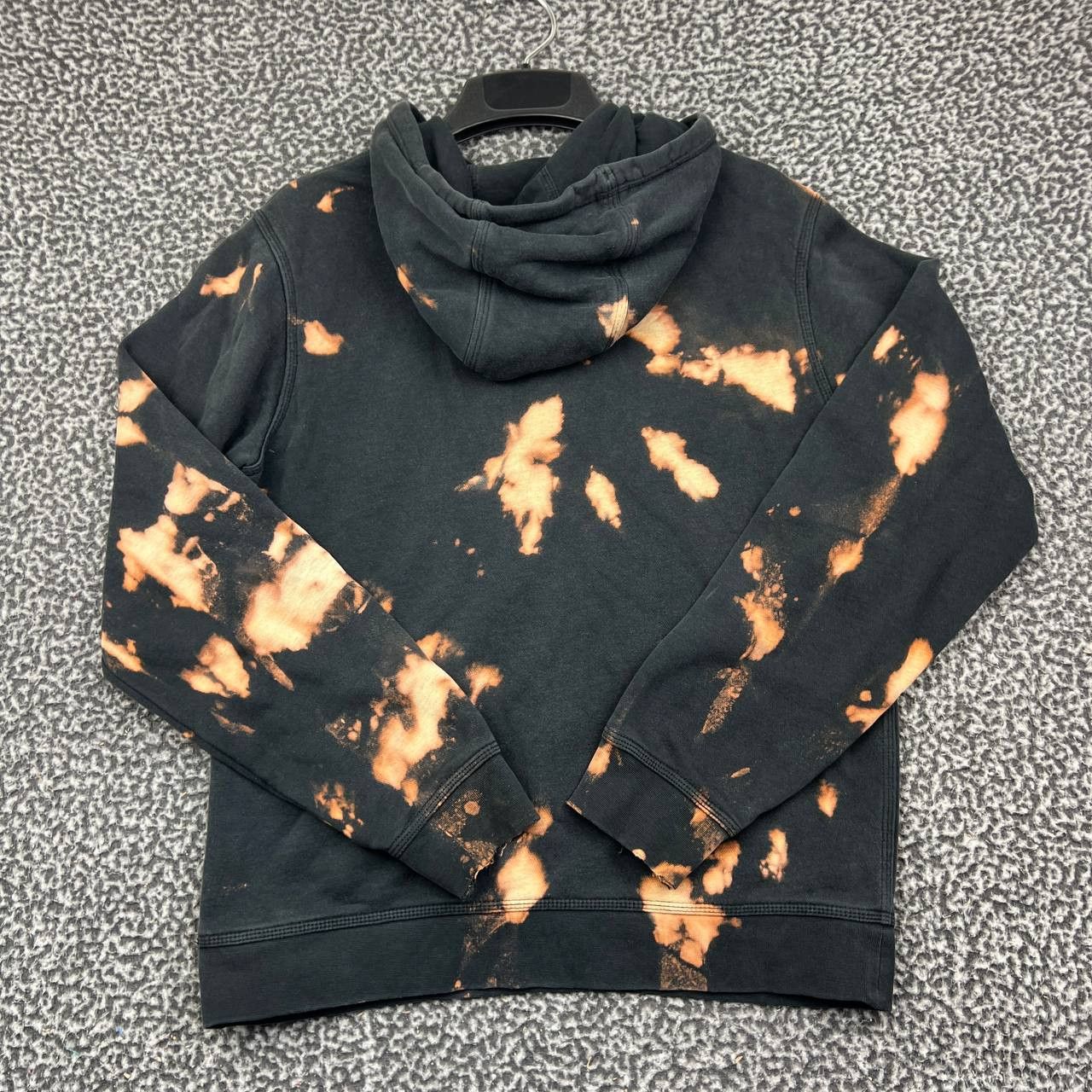 Nike Nike Hoodie Women Small Bleach Wash Tie Dye Pullover S Size S / US 4 / IT 40 - 2 Thumbnail