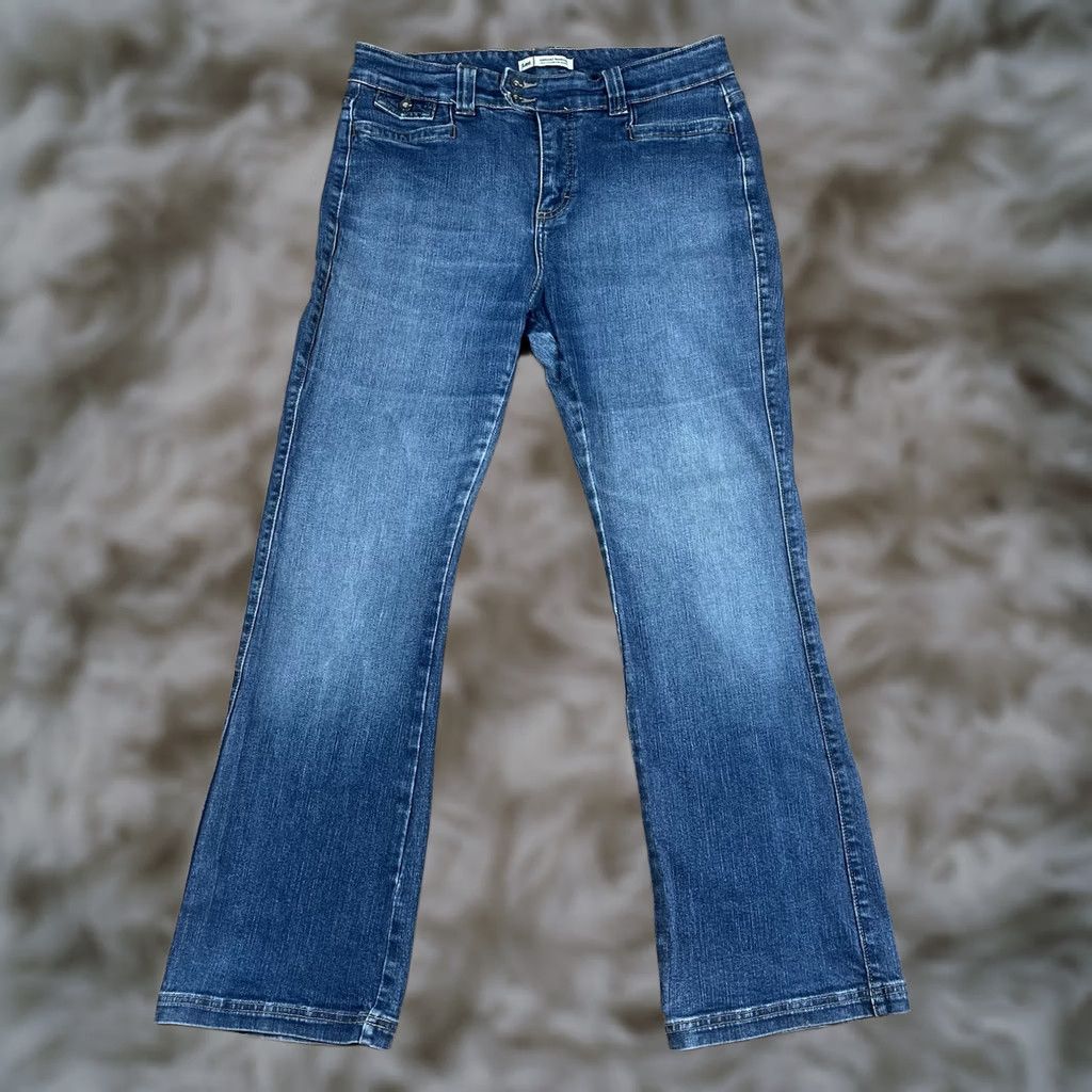 Lee Lee Jeans Womens 12 Medium Bootcut Just Below The Waist Blue Wash Denim - Vintage Condition - High Rise Size 34" / US 12 / IT 48 - 1 Thumbnail