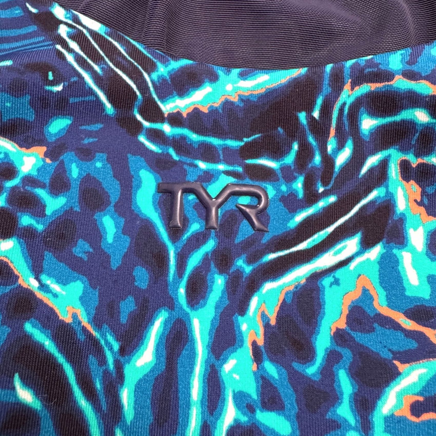 Vintage TYR Abstract Halter One Piece Bodysuit Swimwear Womens Small Blue Training Swim Size S / US 4 / IT 40 - 5 Thumbnail