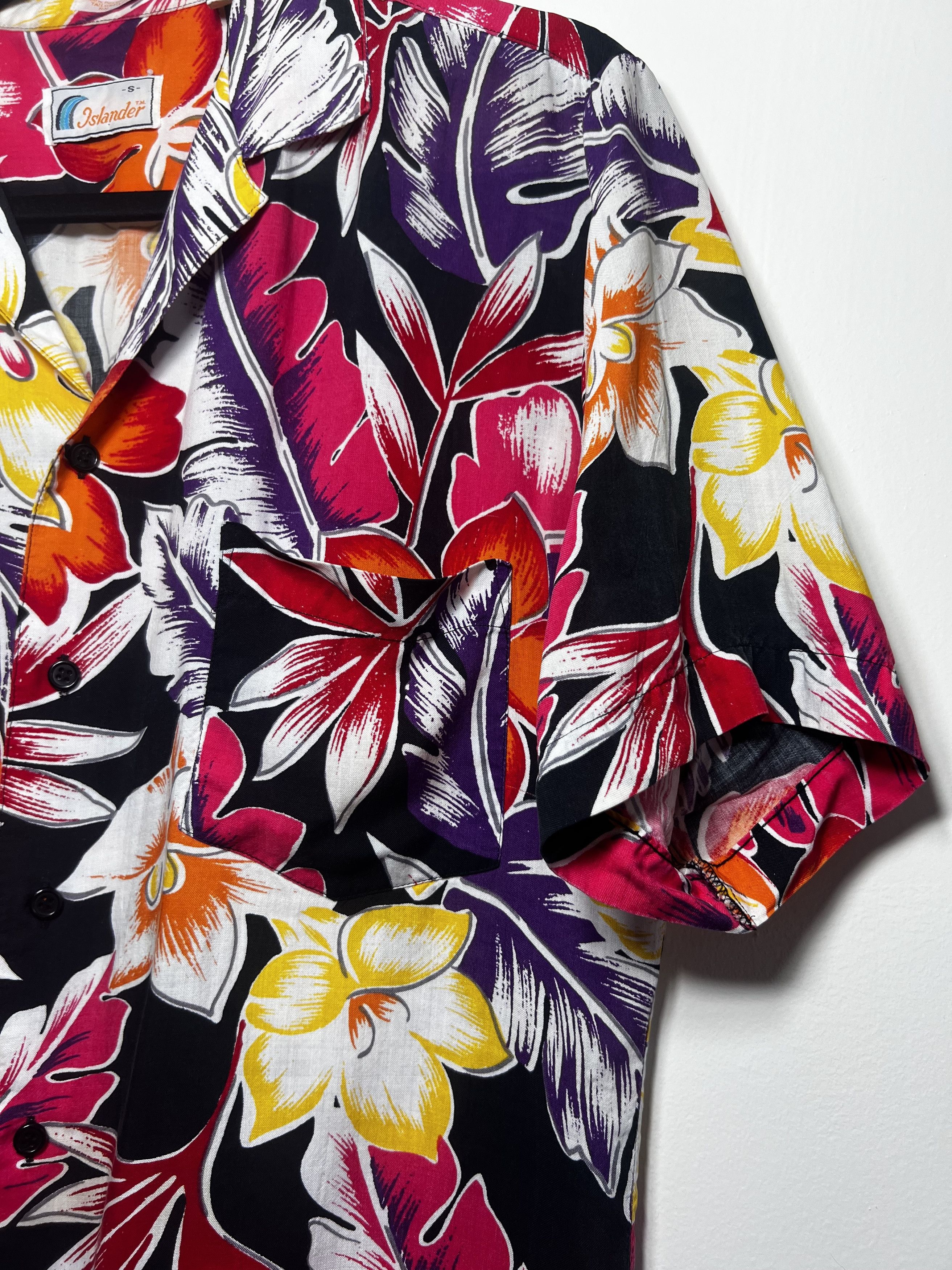Other Vintage Islander Pink Floral Hibiscus Hawaiian Button Up Size US S / EU 44-46 / 1 - 5 Thumbnail