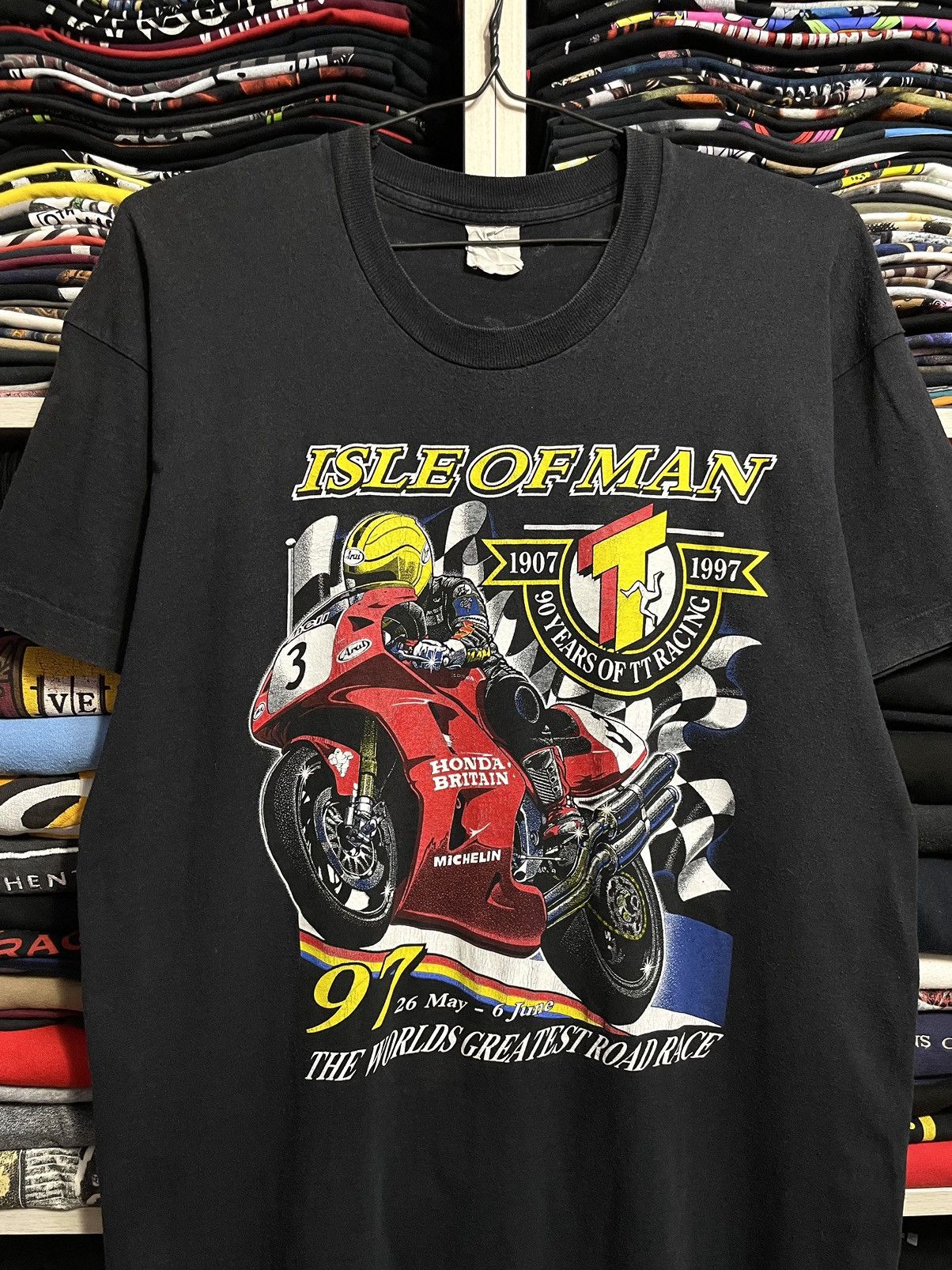 Vintage Vintage 1997 Isle Of Man 90s Racing Honda Faded T-Shirt Size US XL / EU 56 / 4 - 3 Thumbnail