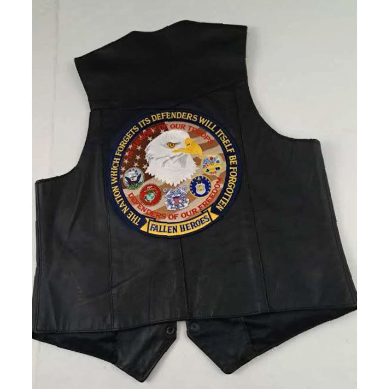 Vintage VINTAGE PNC Leathers Vest Full Metal Button USA Memorable Fallen Heroes Memorial Black 44 Unisex Adults Leather Biker 26in long 22in pit to pit Size US S / EU 44-46 / 1 - 2 Thumbnail