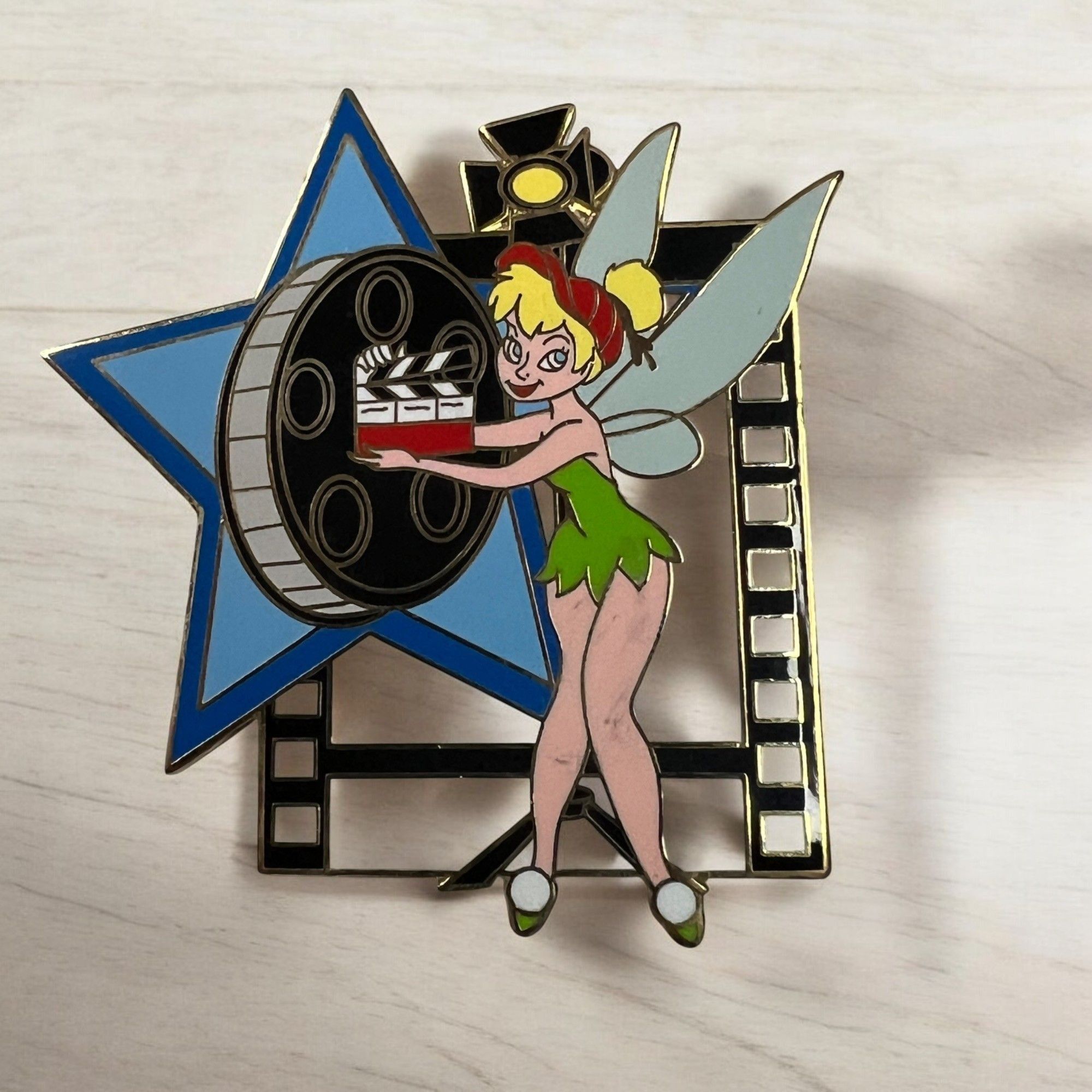 Disney Disney Pin Tinker Bell - Clapboard - Lights, Camera, LE 400 Size ONE SIZE - 1 Thumbnail