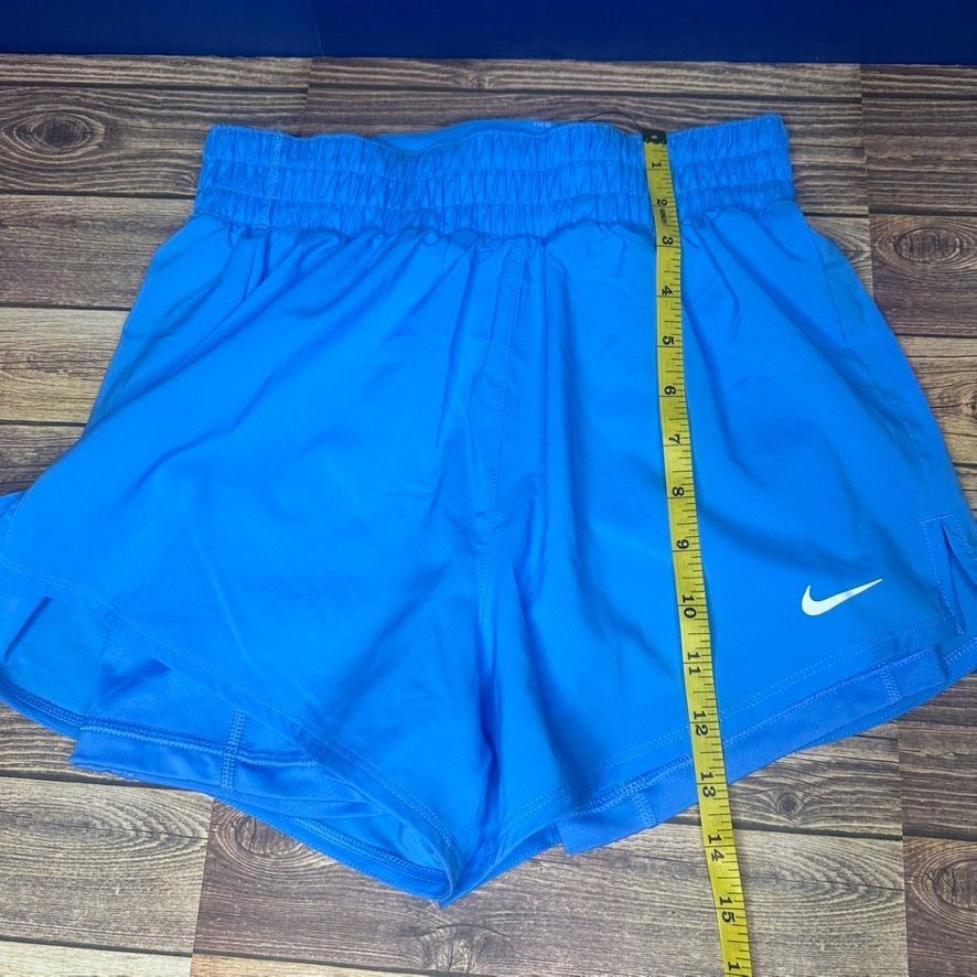 Nike Nike Women's One Dri-FIT Ultra High-Waisted 3" Short-Lined S Size 27" / US 4 / IT 40 - 16 Thumbnail