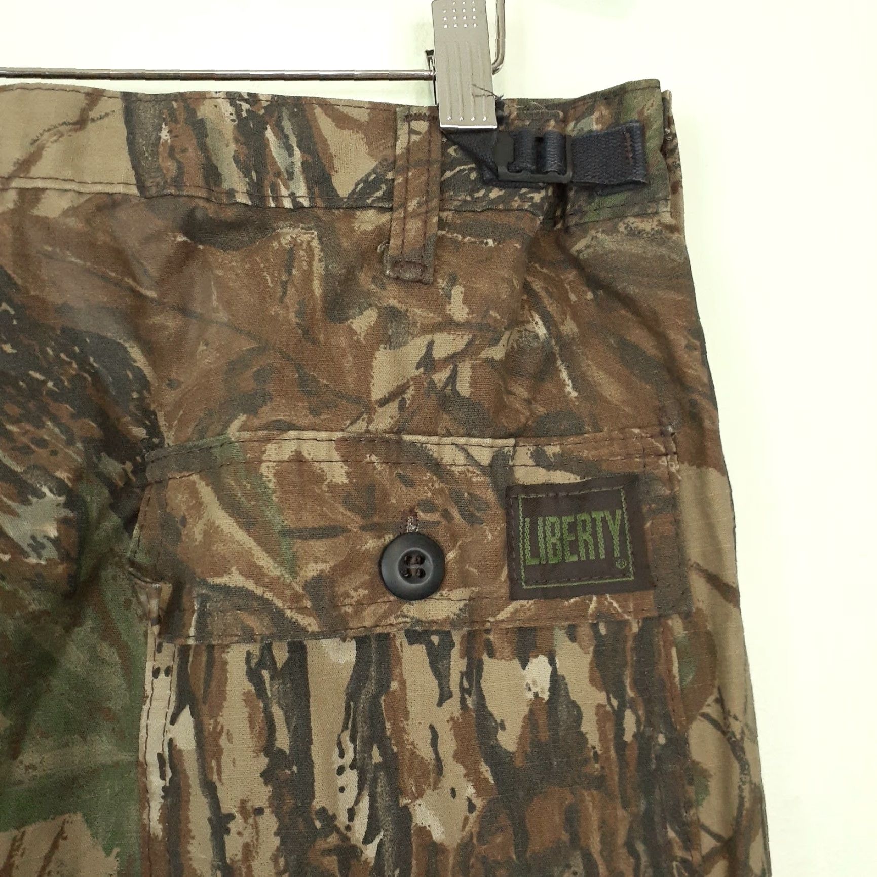 Realtree VINTAGE Liberty Realtree Camo Ripstop Cargo Pants Mens L Waist 36-38 USA Camouflage Cotton Regular Tapered Pockets Zip Aircraft Size US 33 - 4 Thumbnail