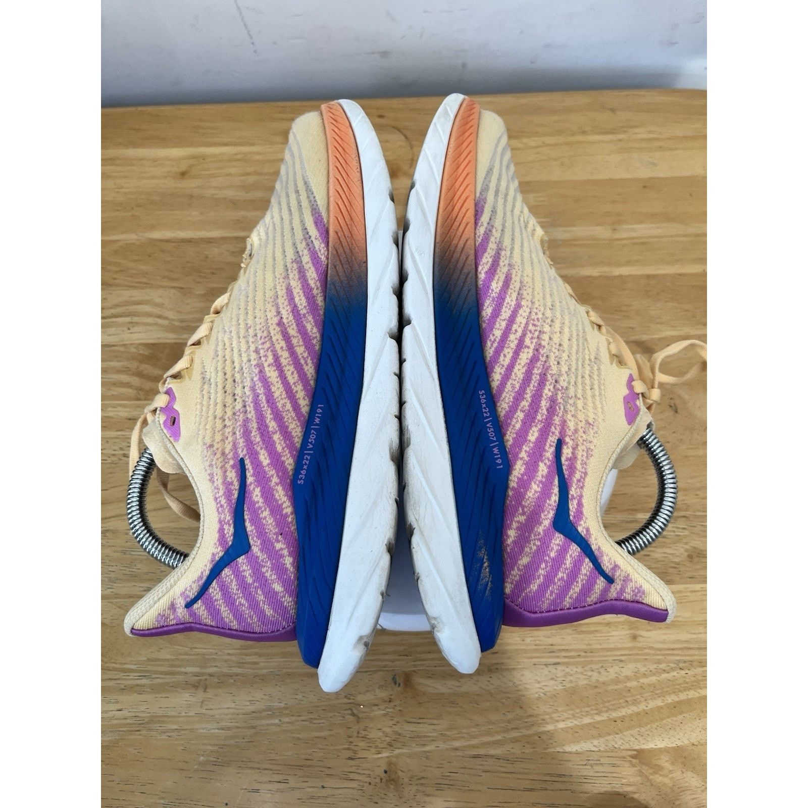 Hoka Size 7.5B W - Hoka One One Mach 5 Women's - 1127894-ICYC Size US 7.5 / IT 37.5 - 4 Thumbnail