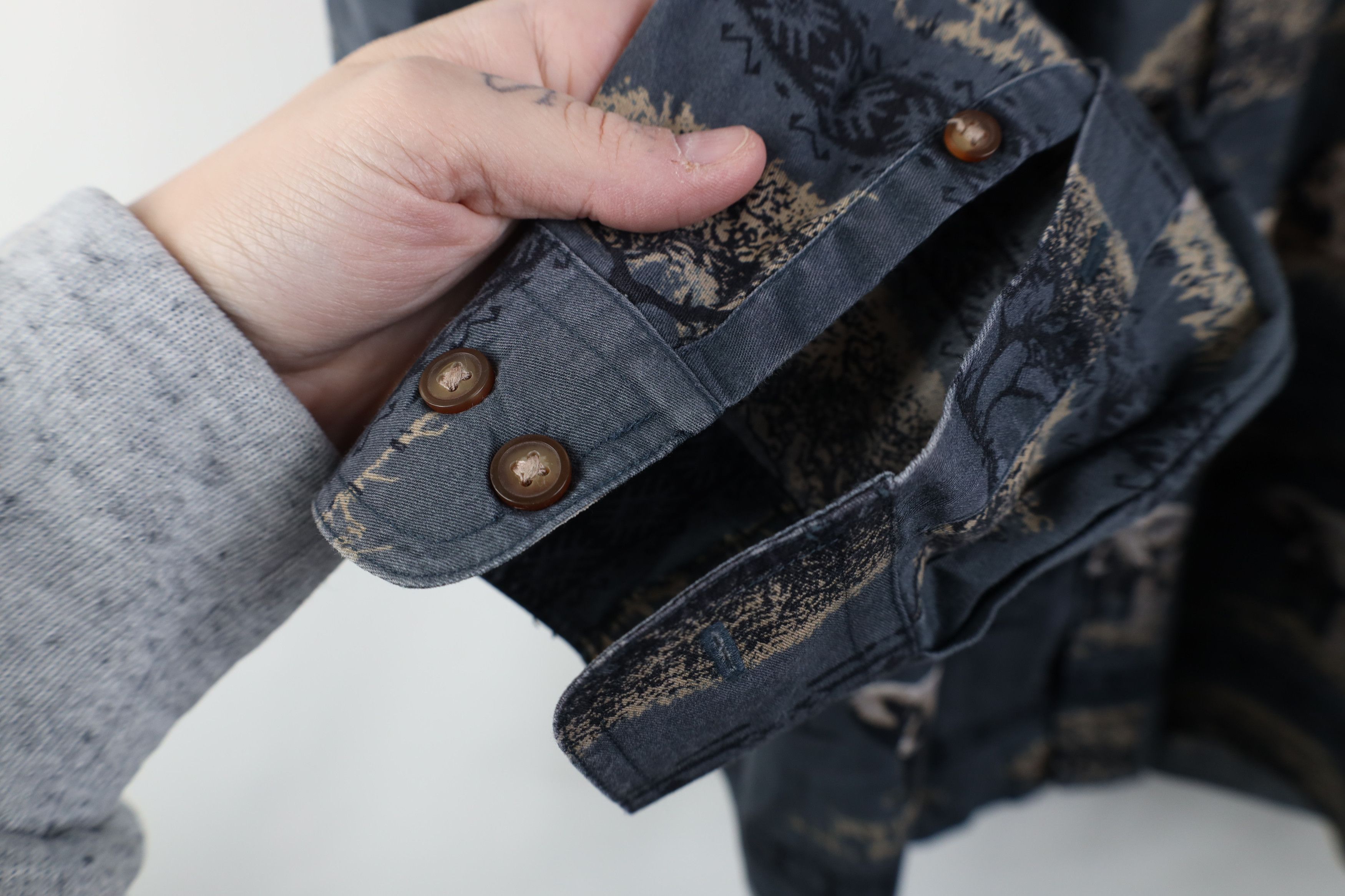 Vintage Vintage 90s Streetwear Elephant All Over Print Button Shirt Size US L / EU 52-54 / 3 - 8 Thumbnail