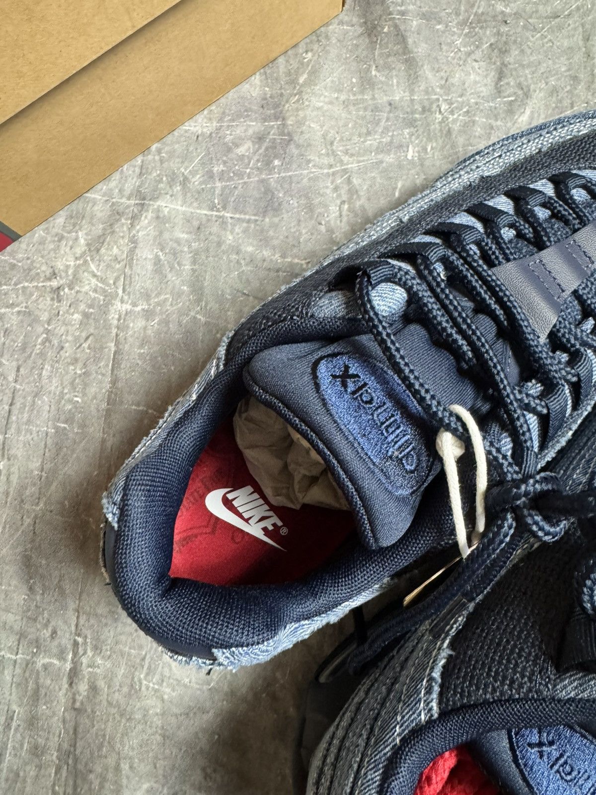 Levi's × Nike Levis x Nike Air Max 95 Size 12 Size US 12 / EU 45 - 6 Thumbnail