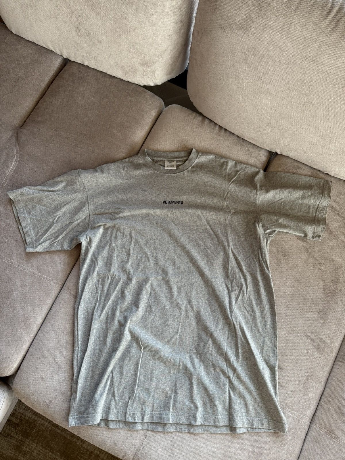 Vetements Grey Vetements Logo Back Label Size US L / EU 52-54 / 3 - 1 Thumbnail