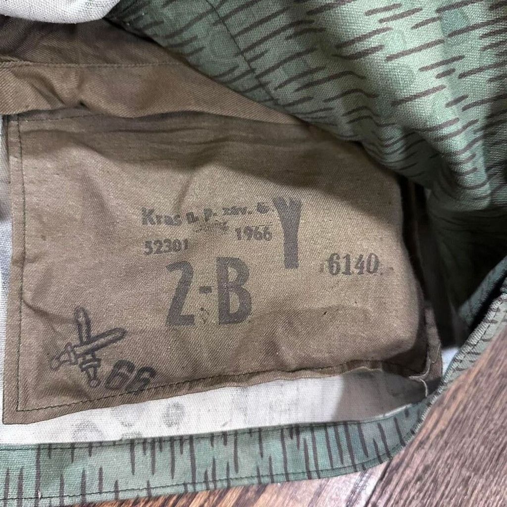 The Unbranded Brand Vintage 60’s Czech Military Raindrop Camo Field Jacket Size US XL / EU 56 / 4 - 6 Thumbnail