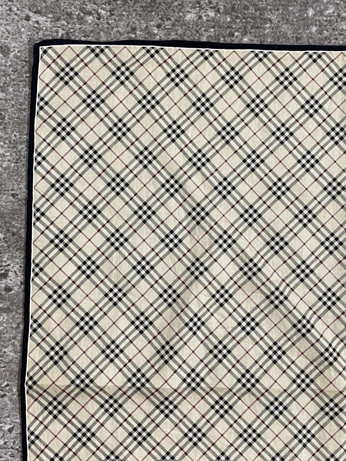 Burberry Burberrys Handkerchief / Bandana / Neckerchief Size ONE SIZE - 4 Thumbnail