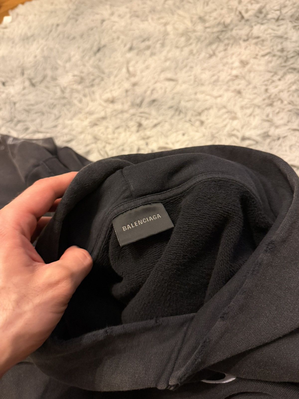 Balenciaga distressed logo hoodie Size US XL / EU 56 / 4 - 5 Thumbnail