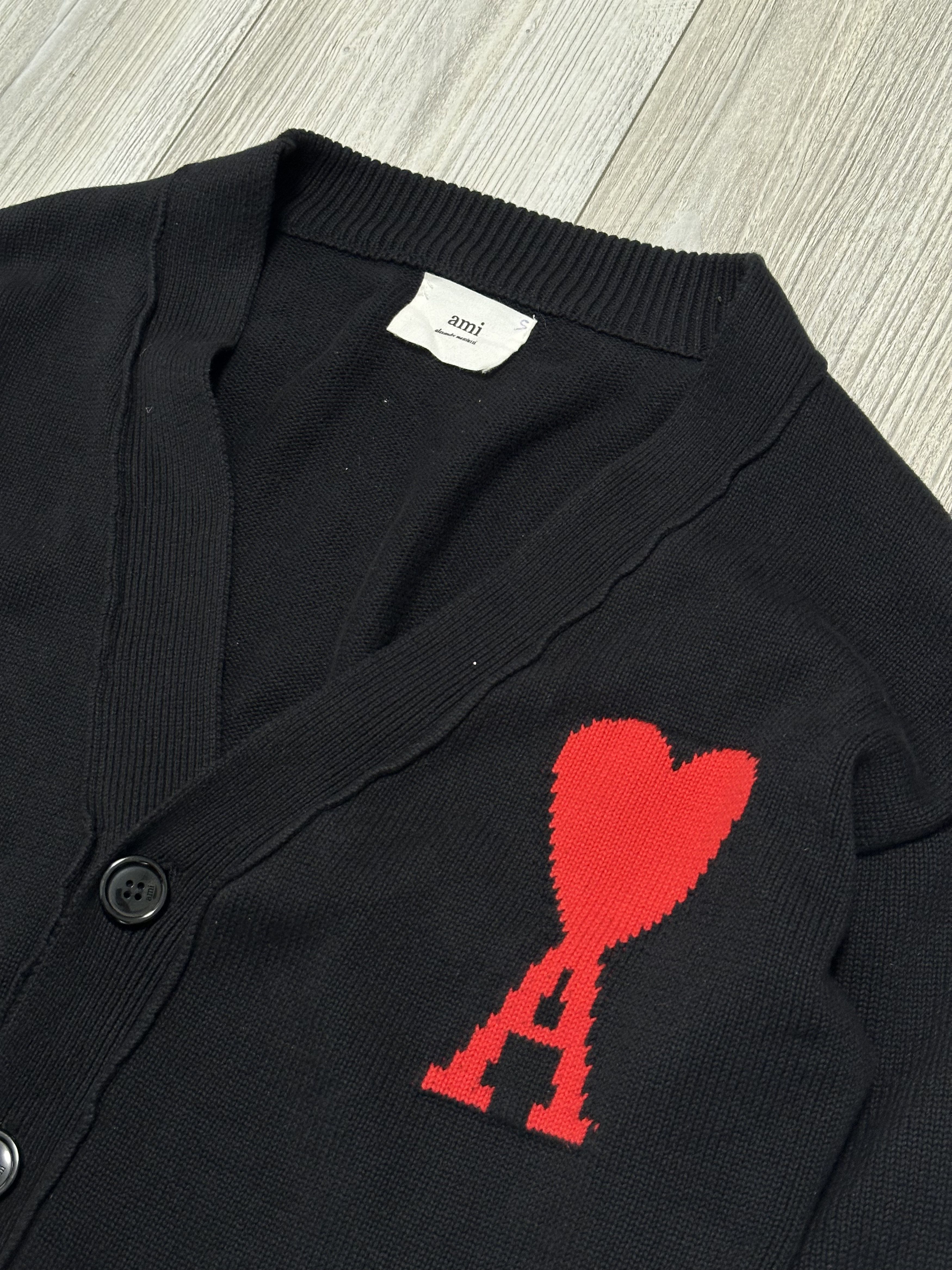 AMI Ami Black & Red Heart Cardigan Q10 Size US M / EU 48-50 / 2 - 2 Thumbnail