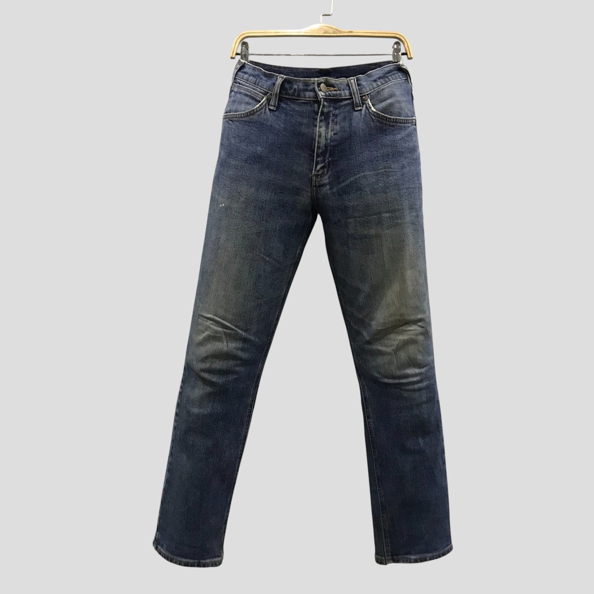 Wrangler Vintage Wrangler 2000s Fade Distressed Look Straight Leg Size US 29 - 1 Thumbnail