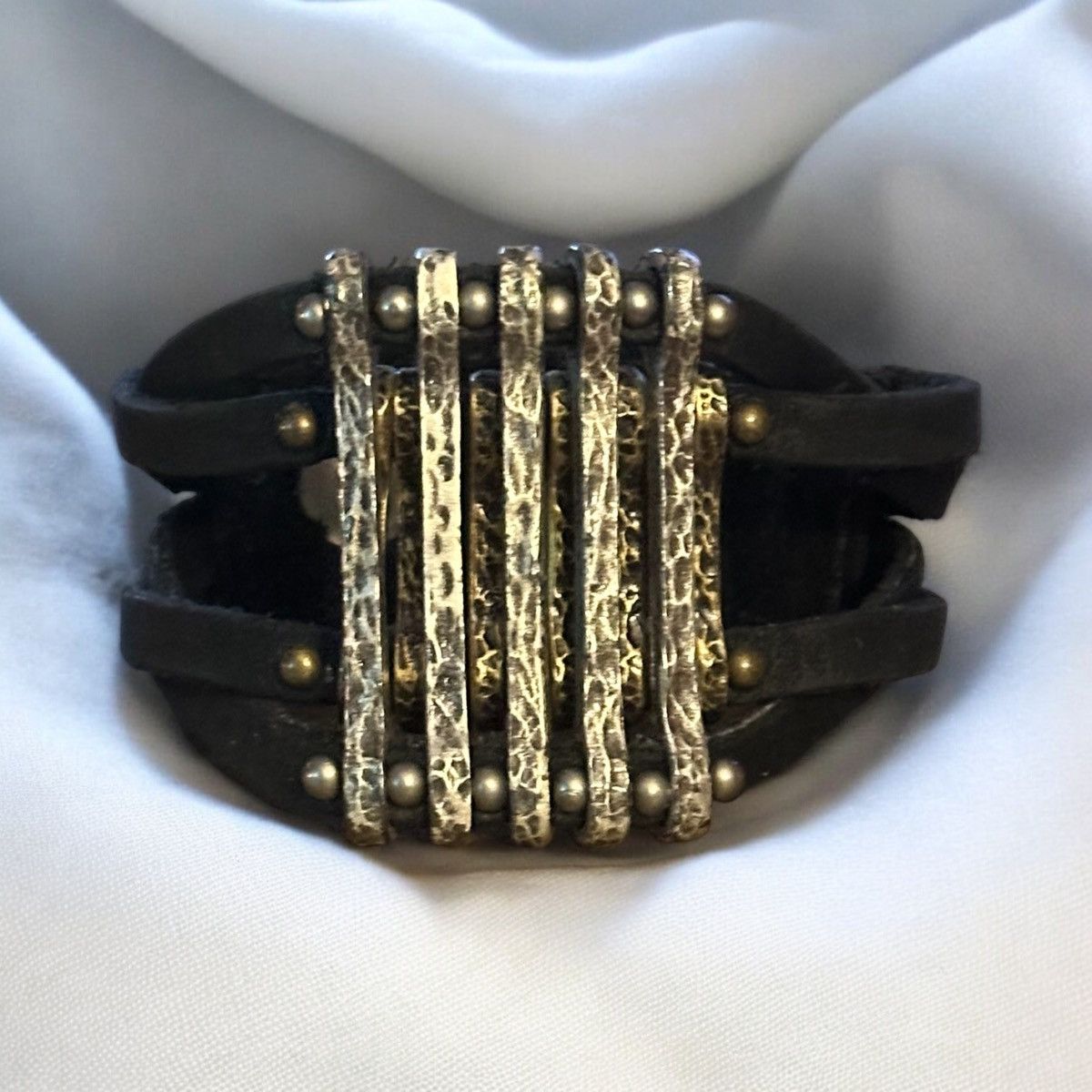Other Leatherock hammered link wide leather bracelet Size ONE SIZE - 1 Thumbnail
