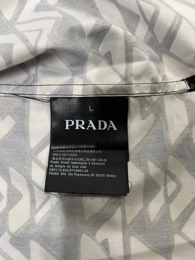 Prada × Vintage SS2019 Prada Milano Propaganda Short Sleeves Summer Shirt Size US L / EU 52-54 / 3 - 9 Thumbnail