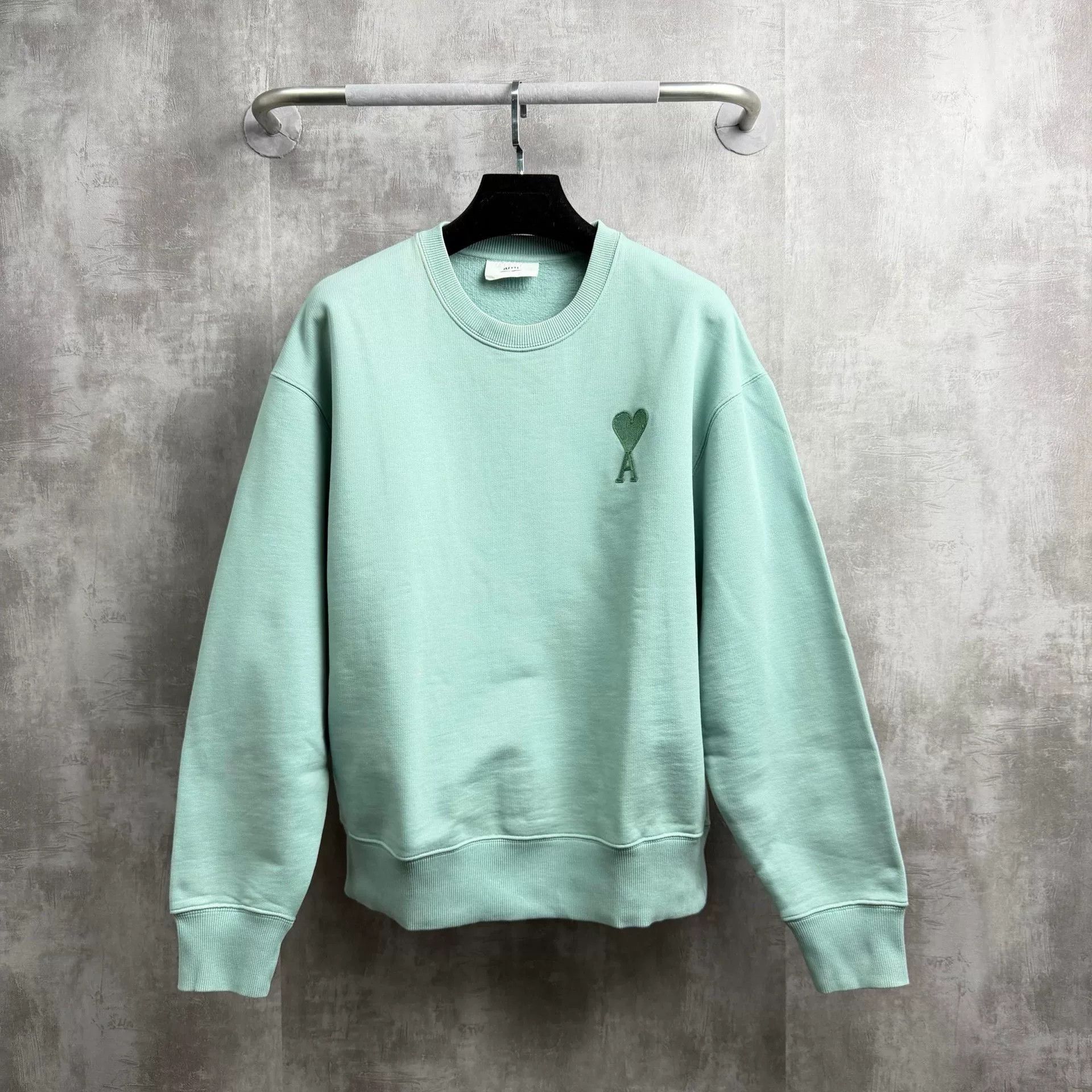 AMI Ami Green Embroidered Heart Sweatshirt XL Size XL / US 12-14 / IT 48-50 - 1 Thumbnail
