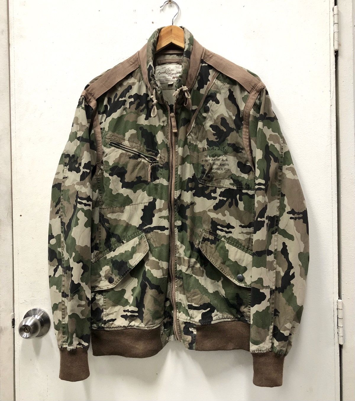 Avirex Vintage Avirex Armed Forces Army Camo Military Bomber Jacket Size US XL / EU 56 / 4 - 8 Thumbnail
