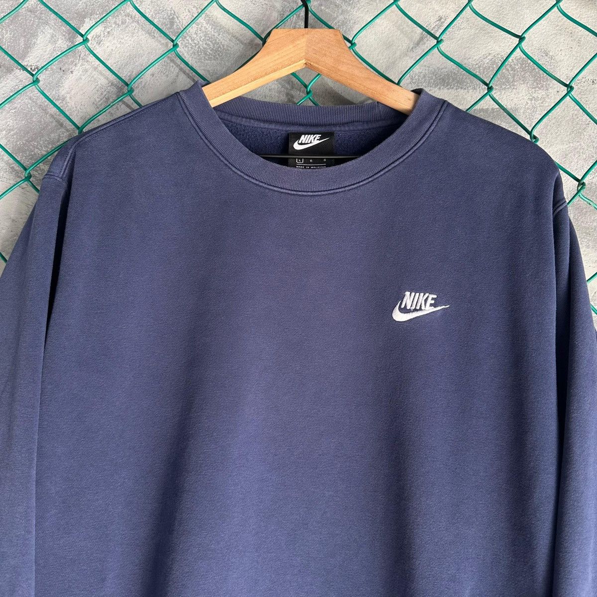 Nike Nike Crewneck Sweatshirt L Navy Blue Faded Fleece Swoosh Size US L / EU 52-54 / 3 - 2 Thumbnail