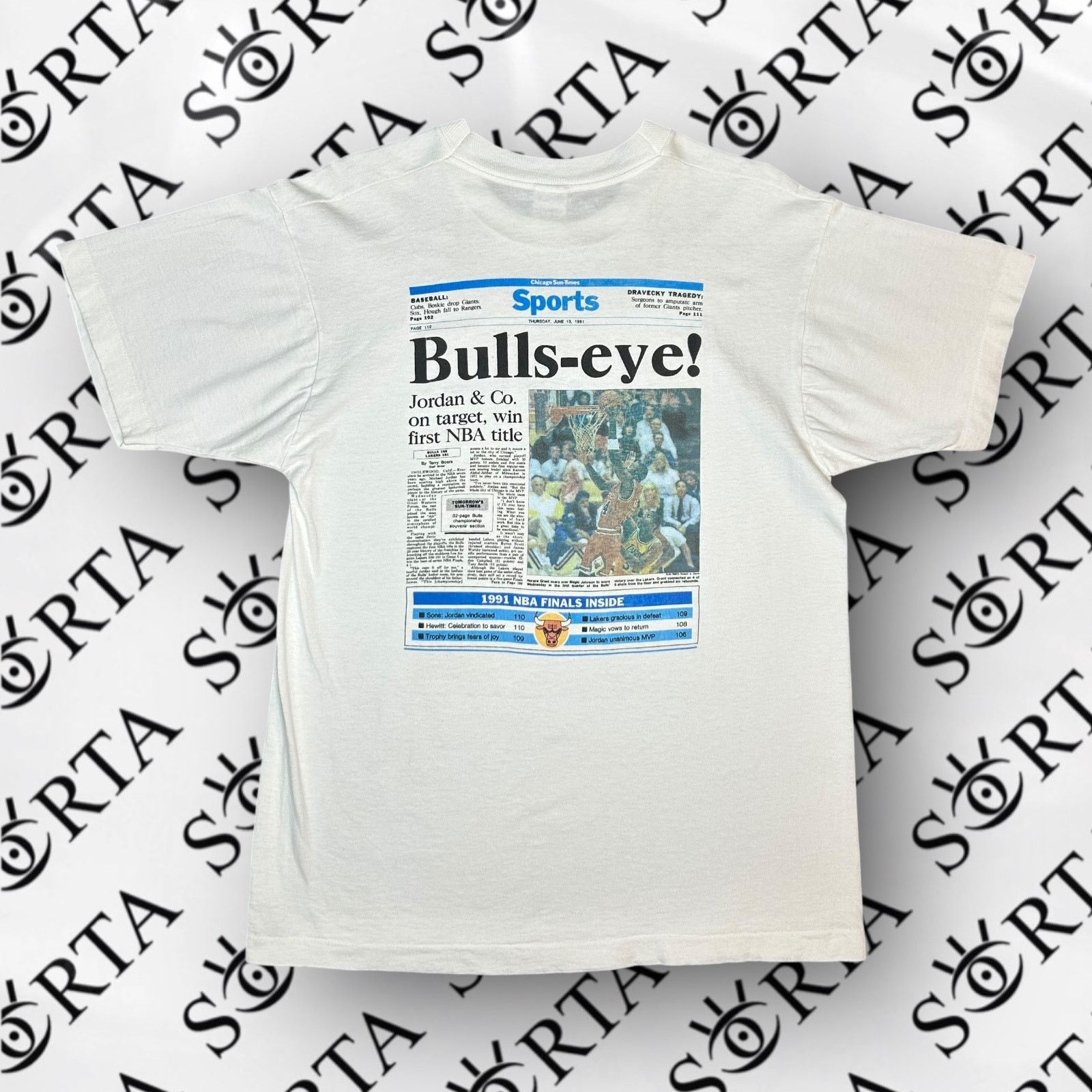 NBA '91 NBA Chicago Bulls Michael Jordan Newspaper Print T Shirt Size US L / EU 52-54 / 3 - 2 Thumbnail