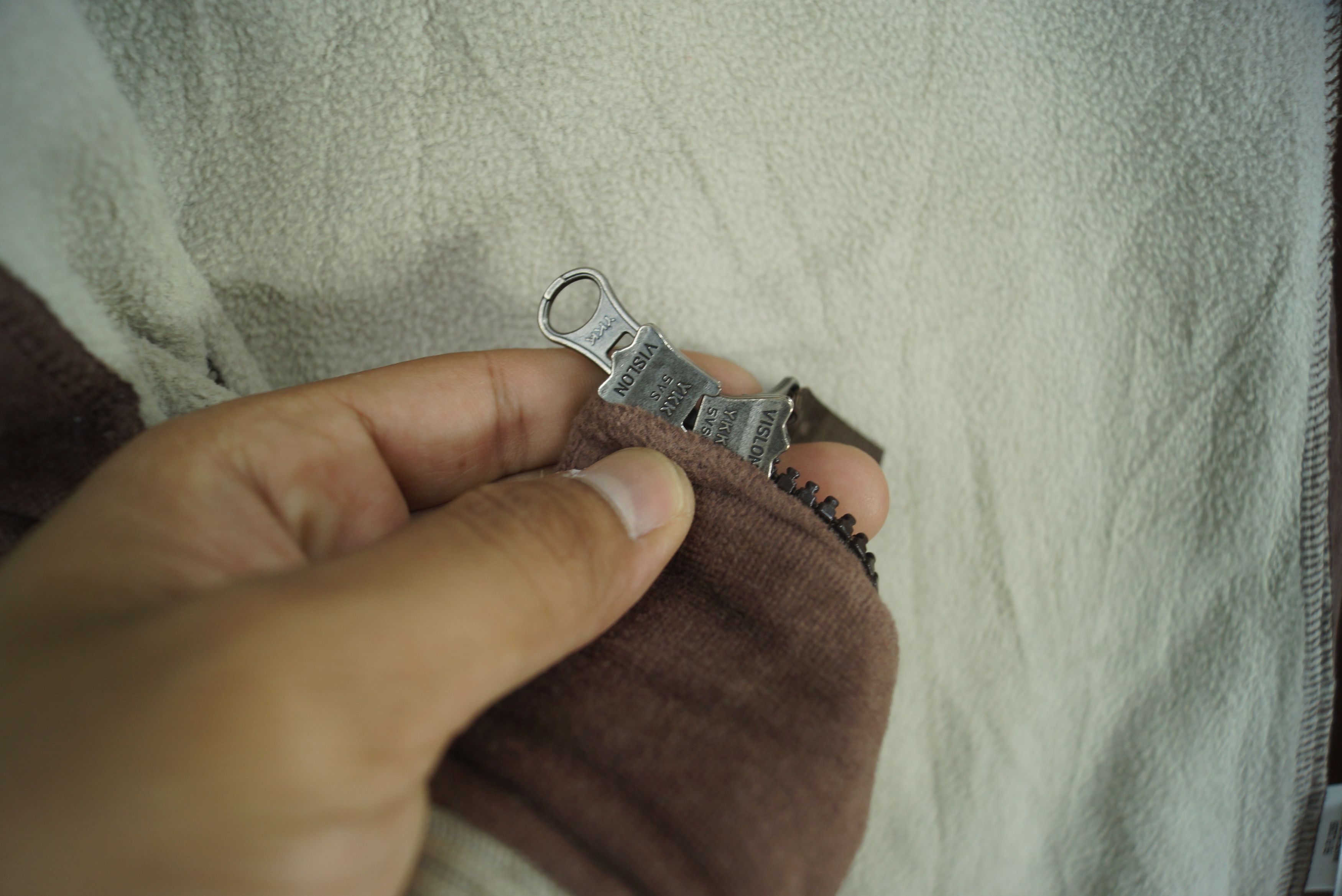 Columbia × Vintage Columbia Sleeveless Hoodie Fleece Nice Design Size US L / EU 52-54 / 3 - 7 Thumbnail