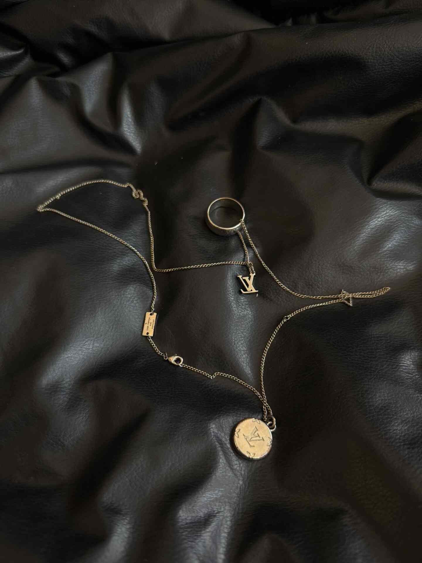 Louis Vuitton Louis Vuitton Jewelry M Men Size ONE SIZE - 1 Thumbnail