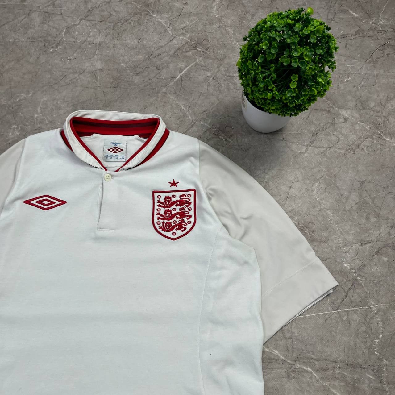Umbro Umbro England National Team 2012 Home Football Shirt Soccer Size US S / EU 44-46 / 1 - 3 Thumbnail