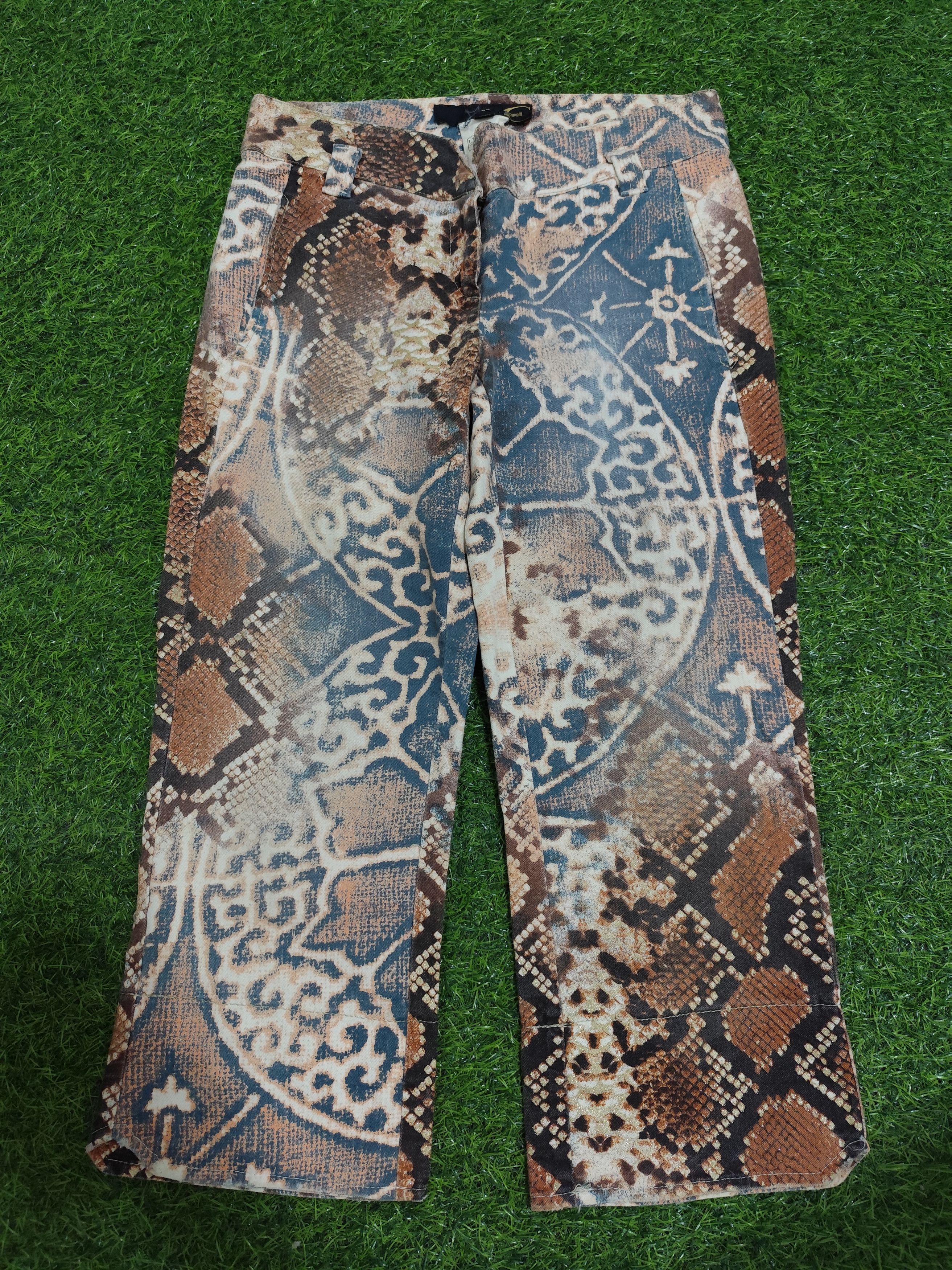 Roberto Cavalli BUNDLE CAVALLI SNAKE SHIRT AND 3/4 PANTS Size S / US 4 / IT 40 - 1 Thumbnail