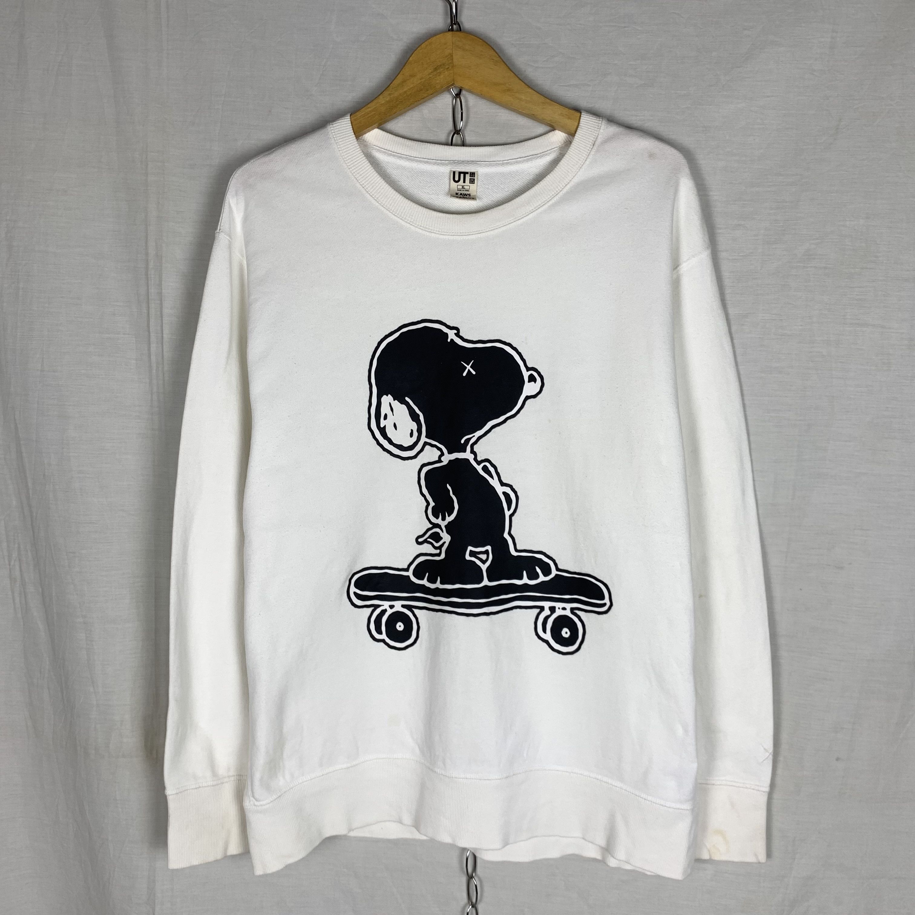 Kaws Uniqlo x Kaws Sweatshirt Crewneck Size US XL / EU 56 / 4 - 1 Thumbnail