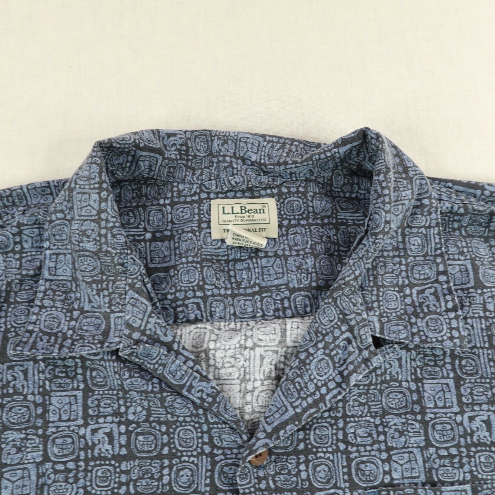 Vintage L.L. Bean Button-Up Shirt Mens XL Blue Geometric Tribal Outdoor Casual Size US XL / EU 56 / 4 - 2 Thumbnail
