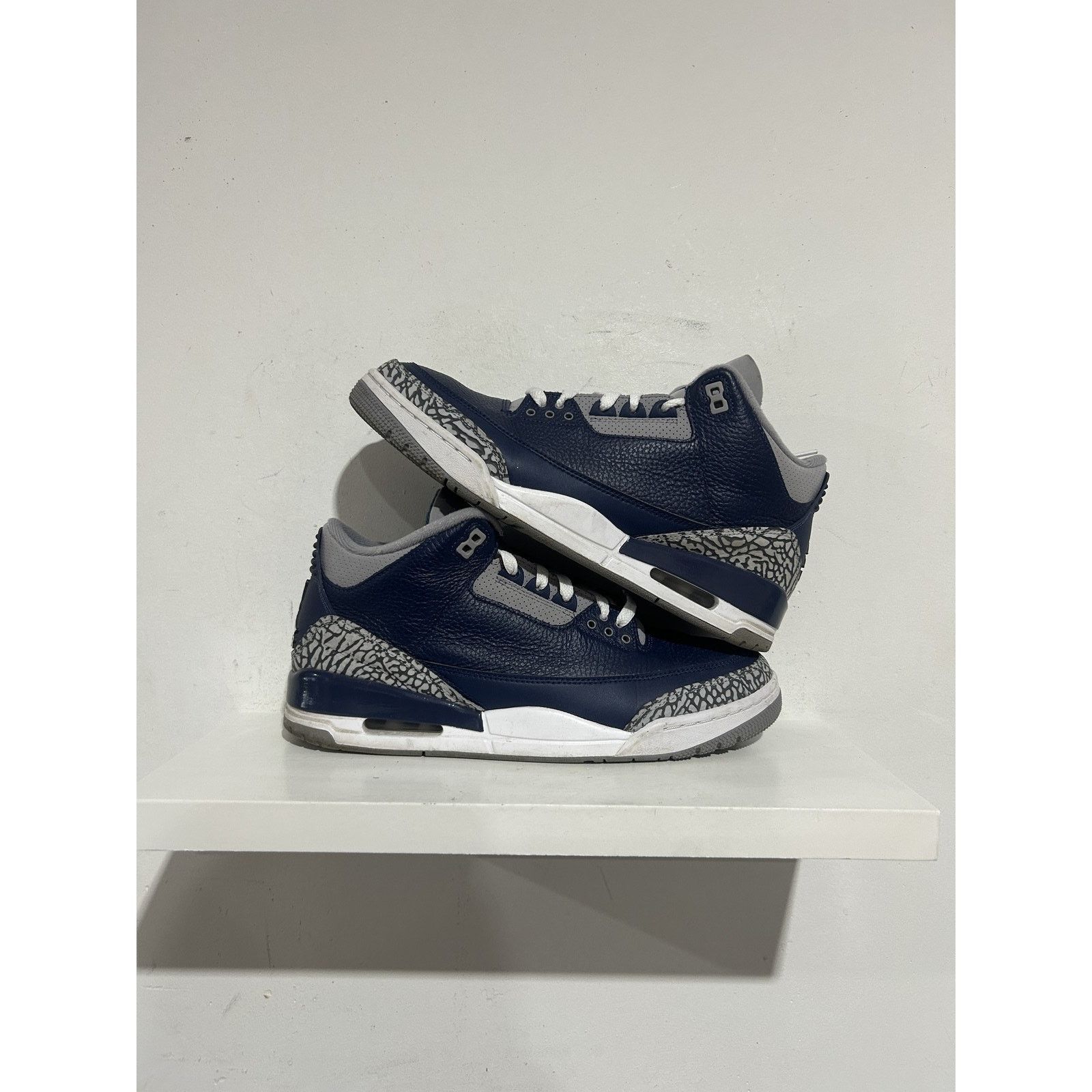 Jordan Brand JORDAN 3 RETRO GEORGETOWN SIZE 11 PREOWNED Size US 11 / EU 44 - 1 Thumbnail