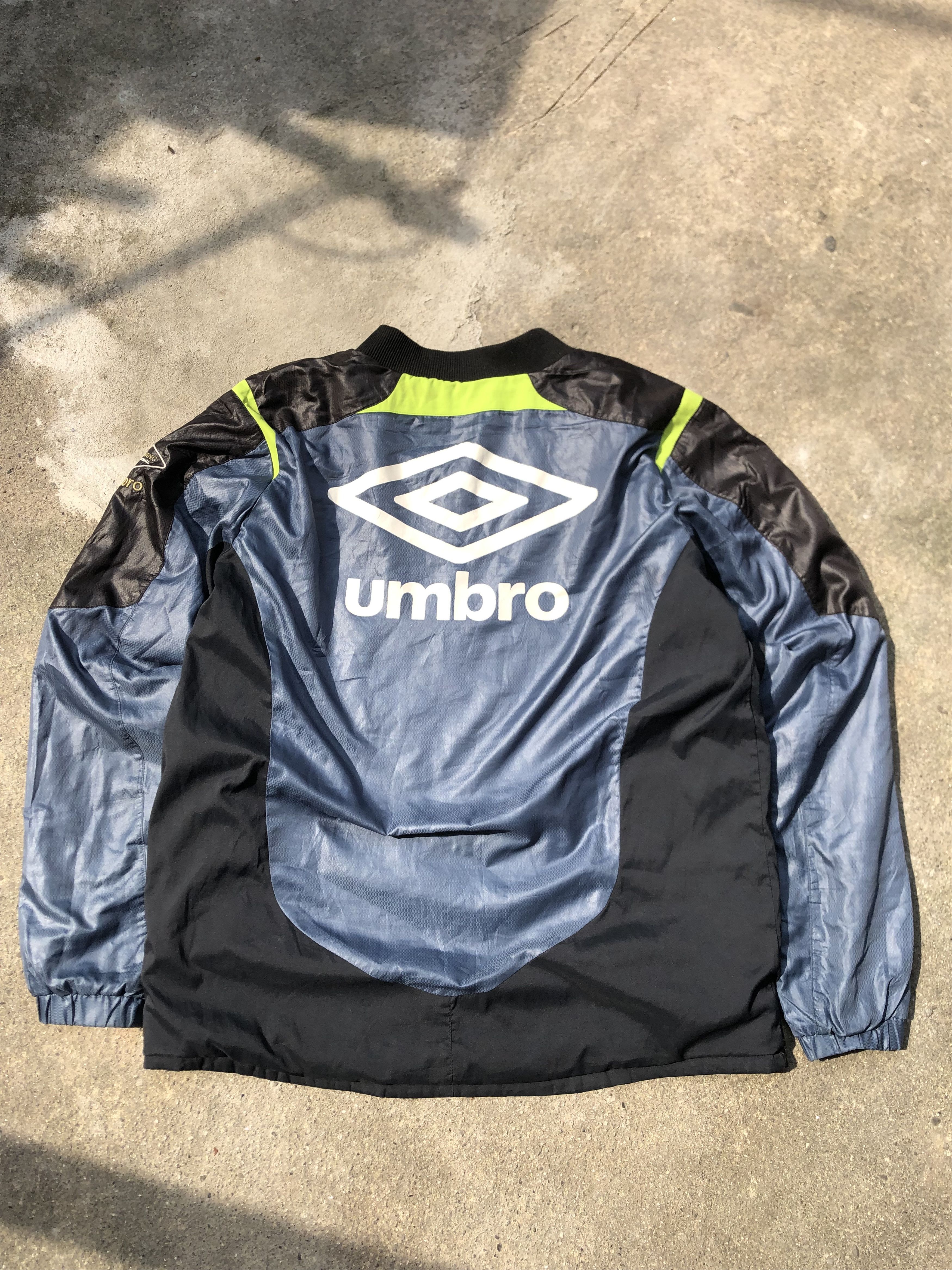 Umbro Umbro Pullover Big Logo 00s Collectible Item very rare Size US M / EU 48-50 / 2 - 4 Thumbnail