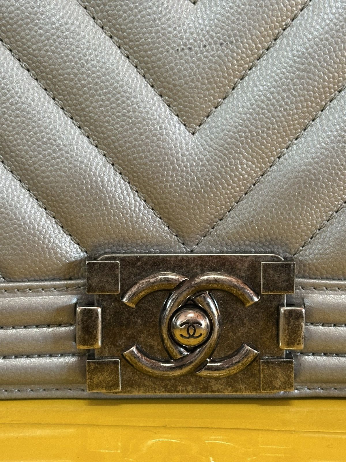Chanel Chanel Boy Bag Medium Size ONE SIZE - 6 Thumbnail
