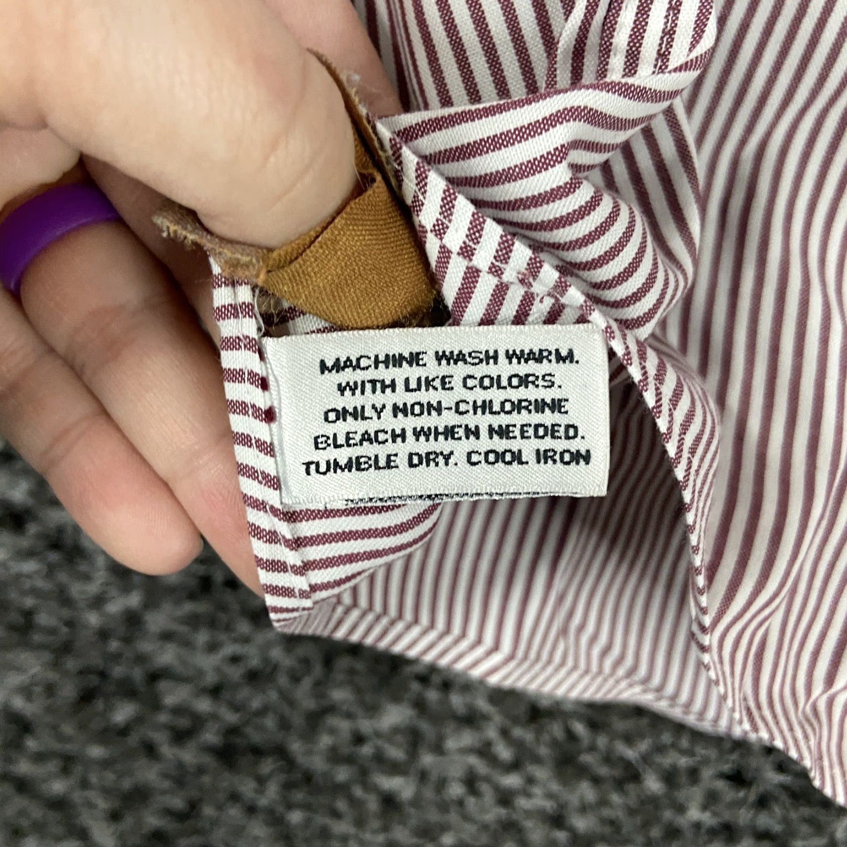 Van Heusen VINTAGE Van Heusen Button-Up Shirt Men Long Sleeve Red Striped 15 32/33 Adult Mens Size US M / EU 48-50 / 2 - 3 Thumbnail