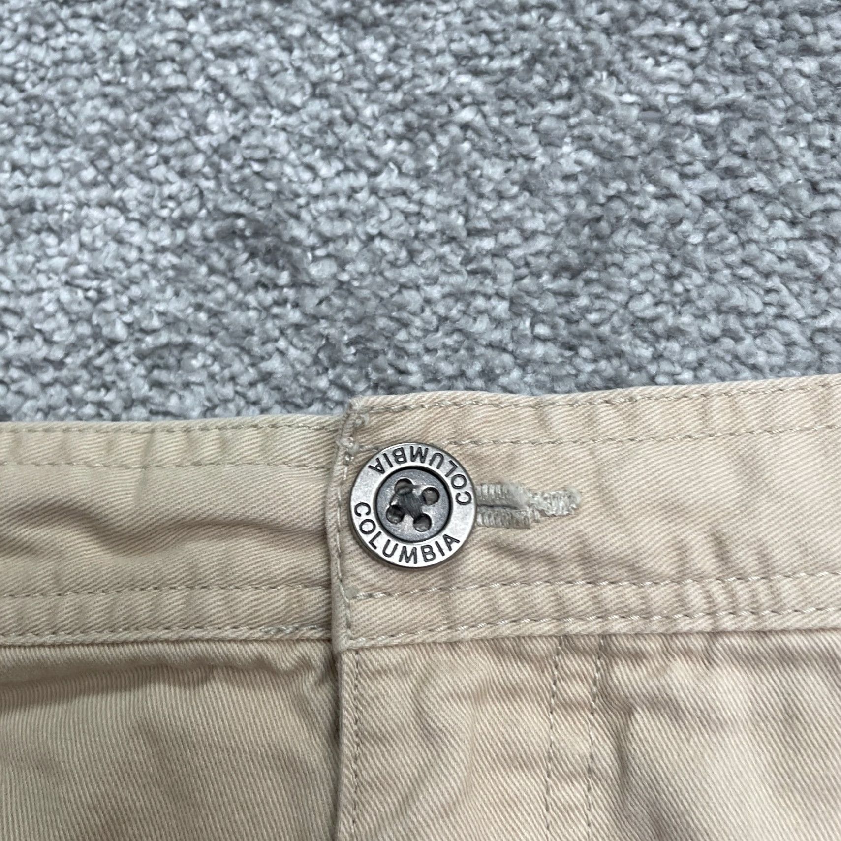 Vintage Columbia Cargo Shorts Mens 42x10 Beige Cotton Outdoor Casual Pocketed Cargo Short? Size US 42 / EU 58 - 3 Thumbnail