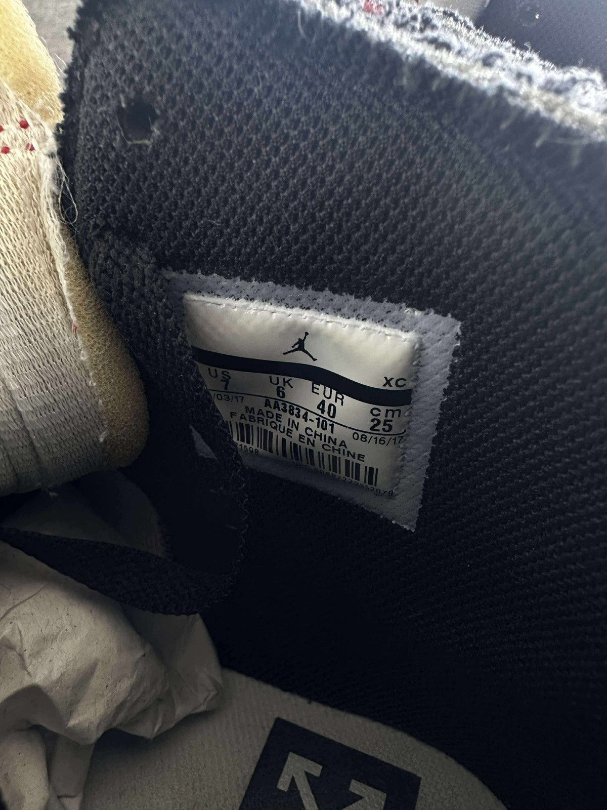 Jordan Brand × Off-White Jordan 1 x Off White EU Size US 7 / EU 40 - 16 Thumbnail
