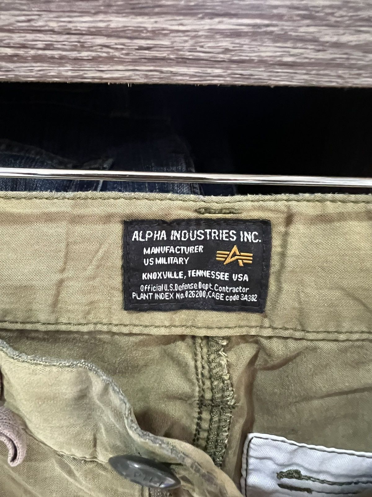 Alpha Industries 🔥Rare Alpha Industries Front Pockets Short Cargo Pants Size US 36 / EU 52 - 15 Thumbnail