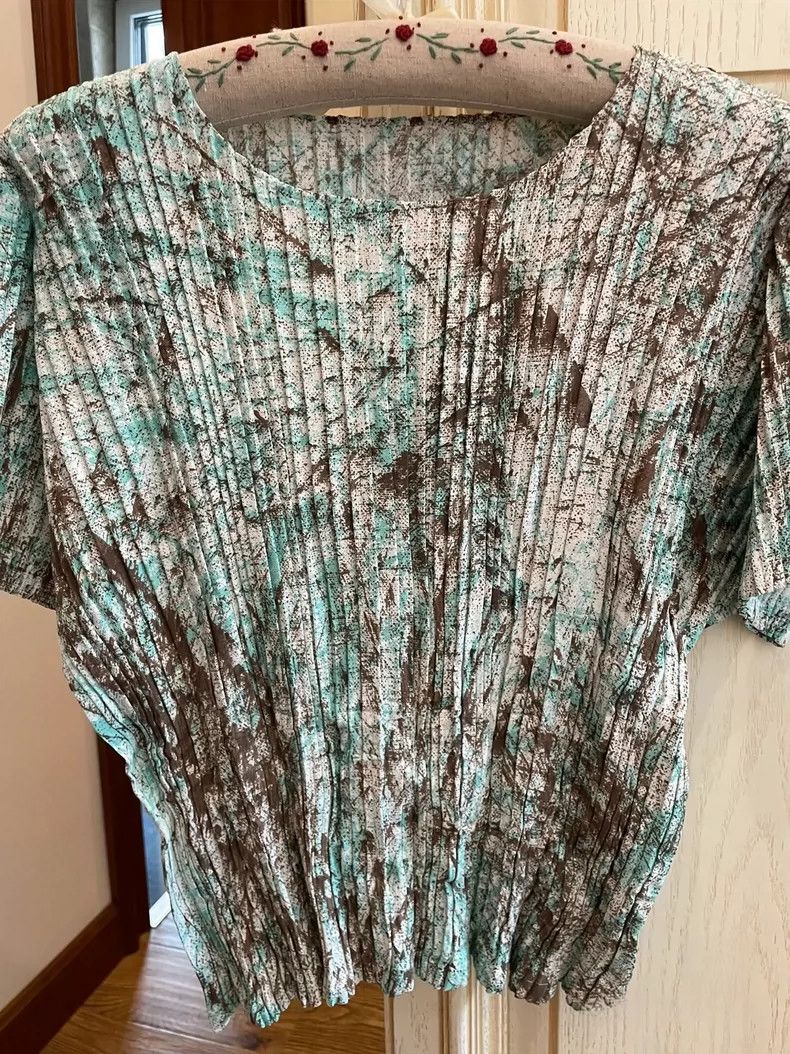 Issey Miyake Issey Miyake size:2 Refreshing green pleated short-sleeved Size XS / US 0-2 / IT 36-38 - 2 Thumbnail