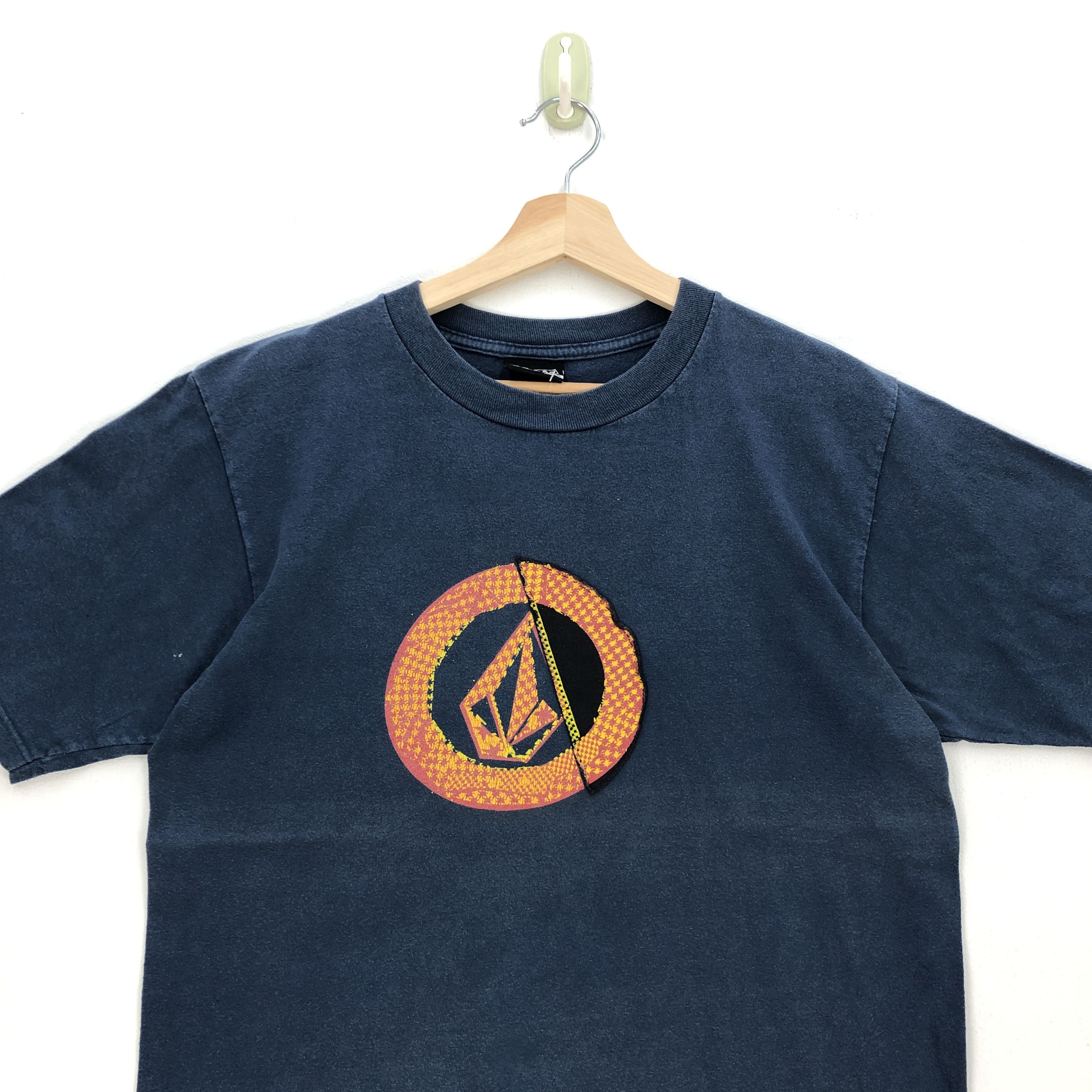Volcom Vintage Y2K Volcom T Shirt Surfing Surfwear Volcom Tees Size US M / EU 48-50 / 2 - 3 Thumbnail