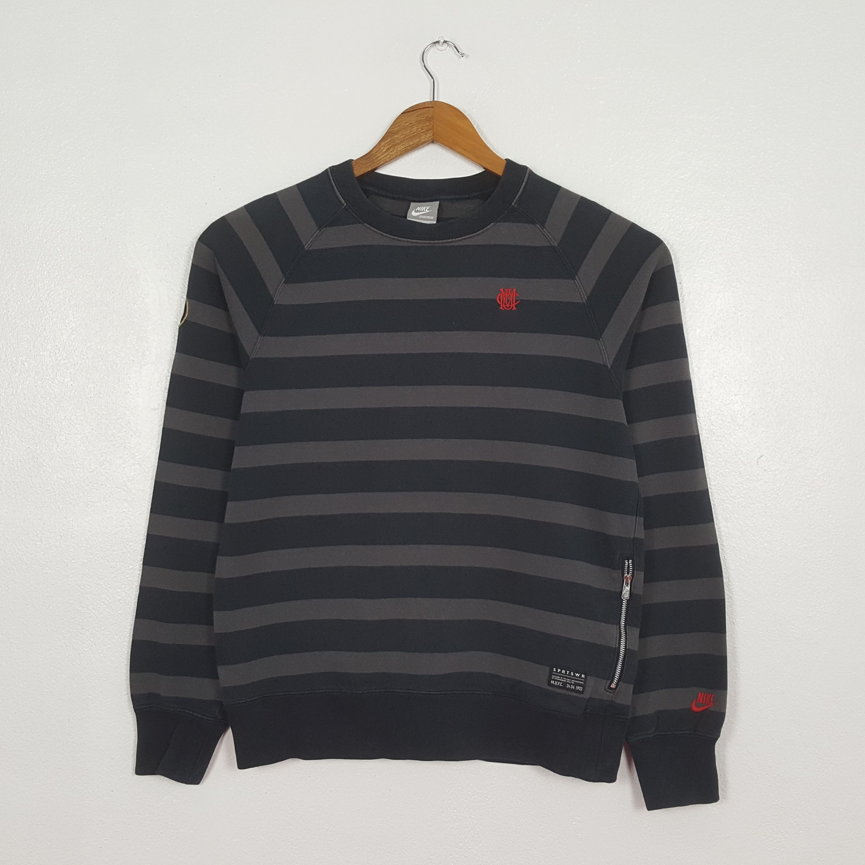 Nike Vintage Nike Sportswear Stripe Design Sweatshirt C323N9 Size US M / EU 48-50 / 2 - 1 Thumbnail