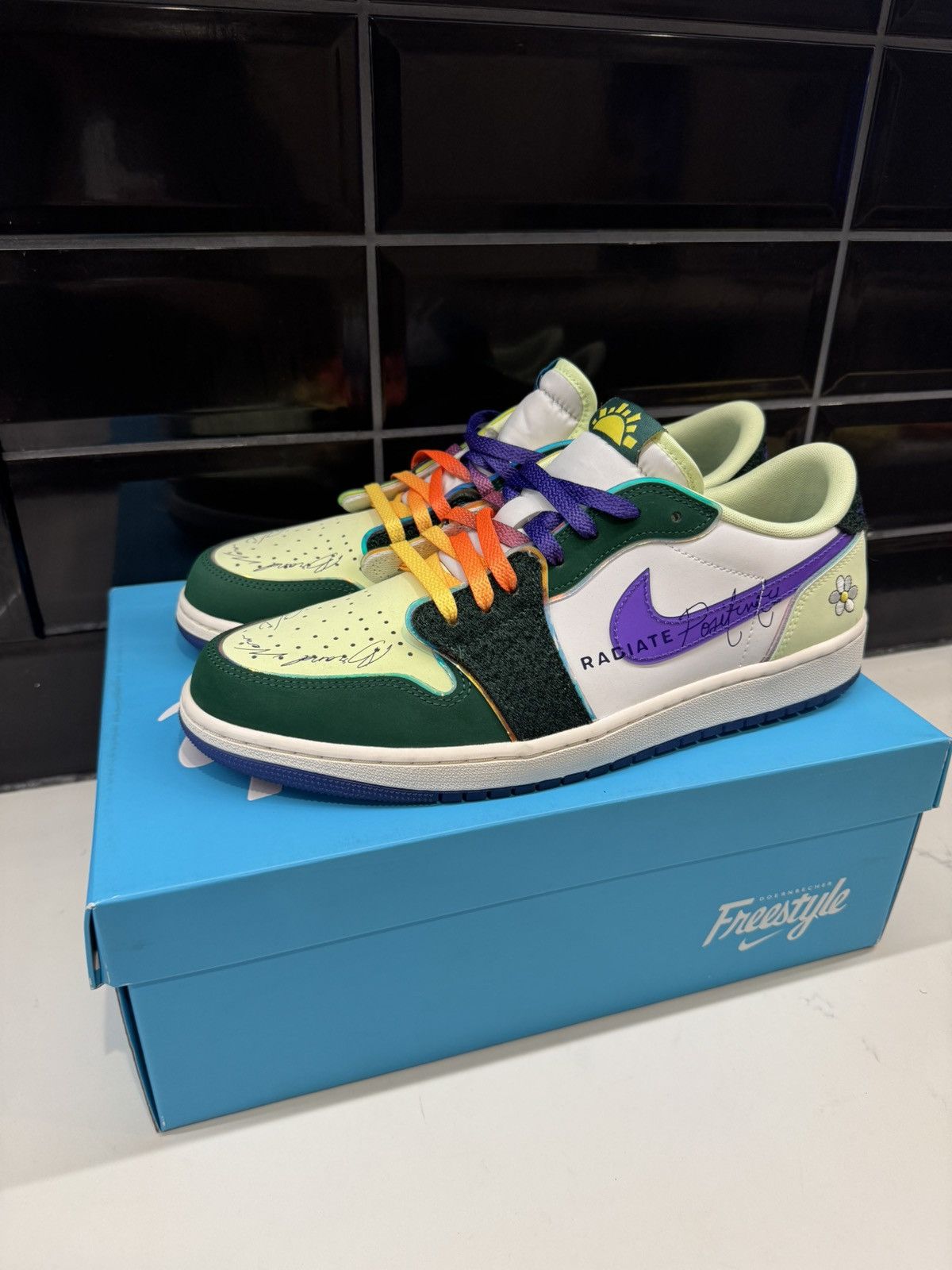 Jordan Brand Air Jordan 1 Low OG “Doernbecher 2023” – Size 13 Size US 13 / EU 46 - 4 Thumbnail