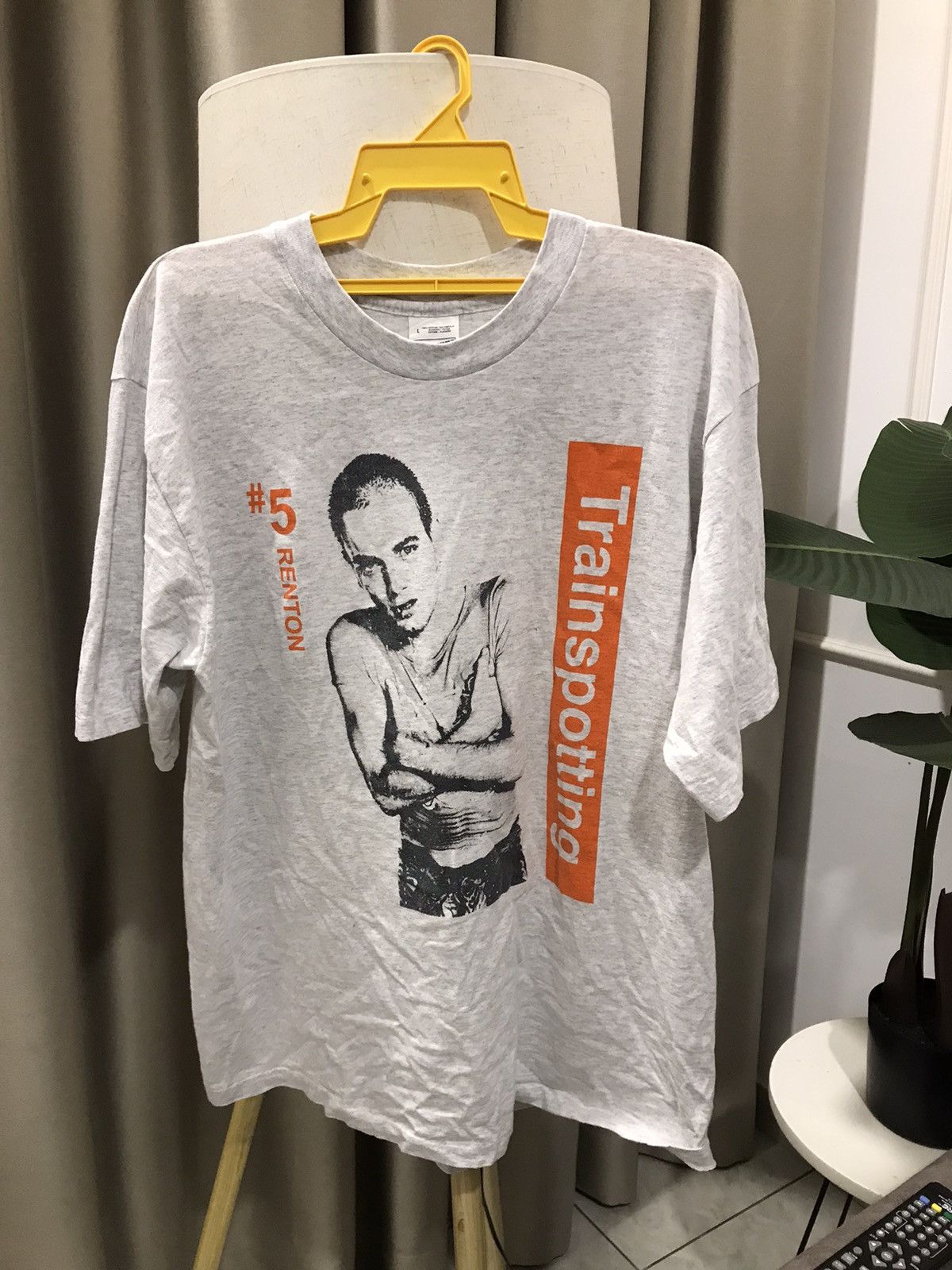 Vintage movie Trainspotting size tag L-to XL Trainspotting Tシャツ XL グレー
