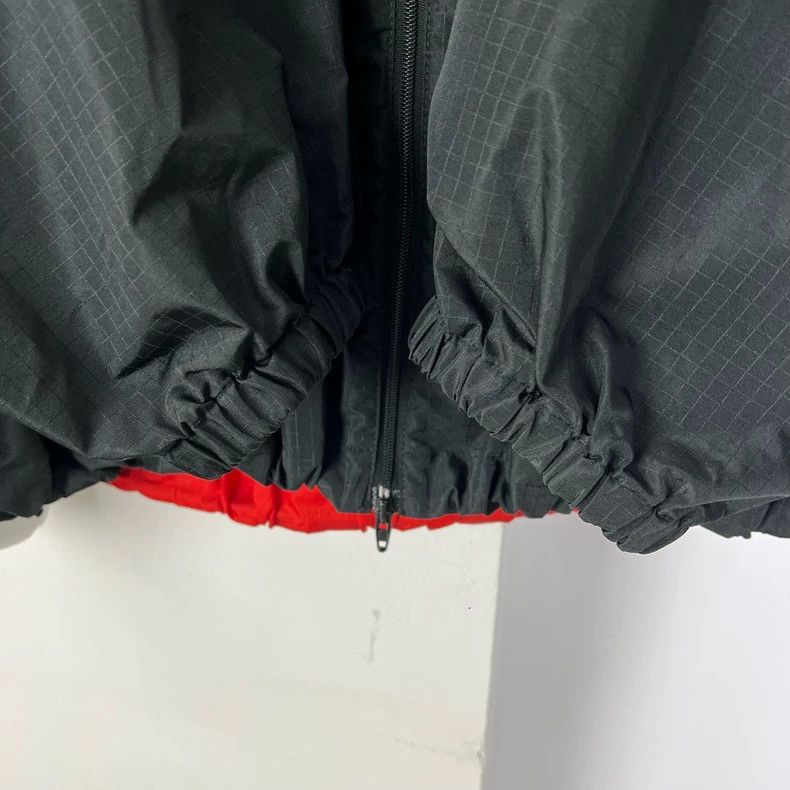 Balenciaga Balenciaga Black, red, and blue color block windbreaker Size US S / EU 44-46 / 1 - 5 Thumbnail